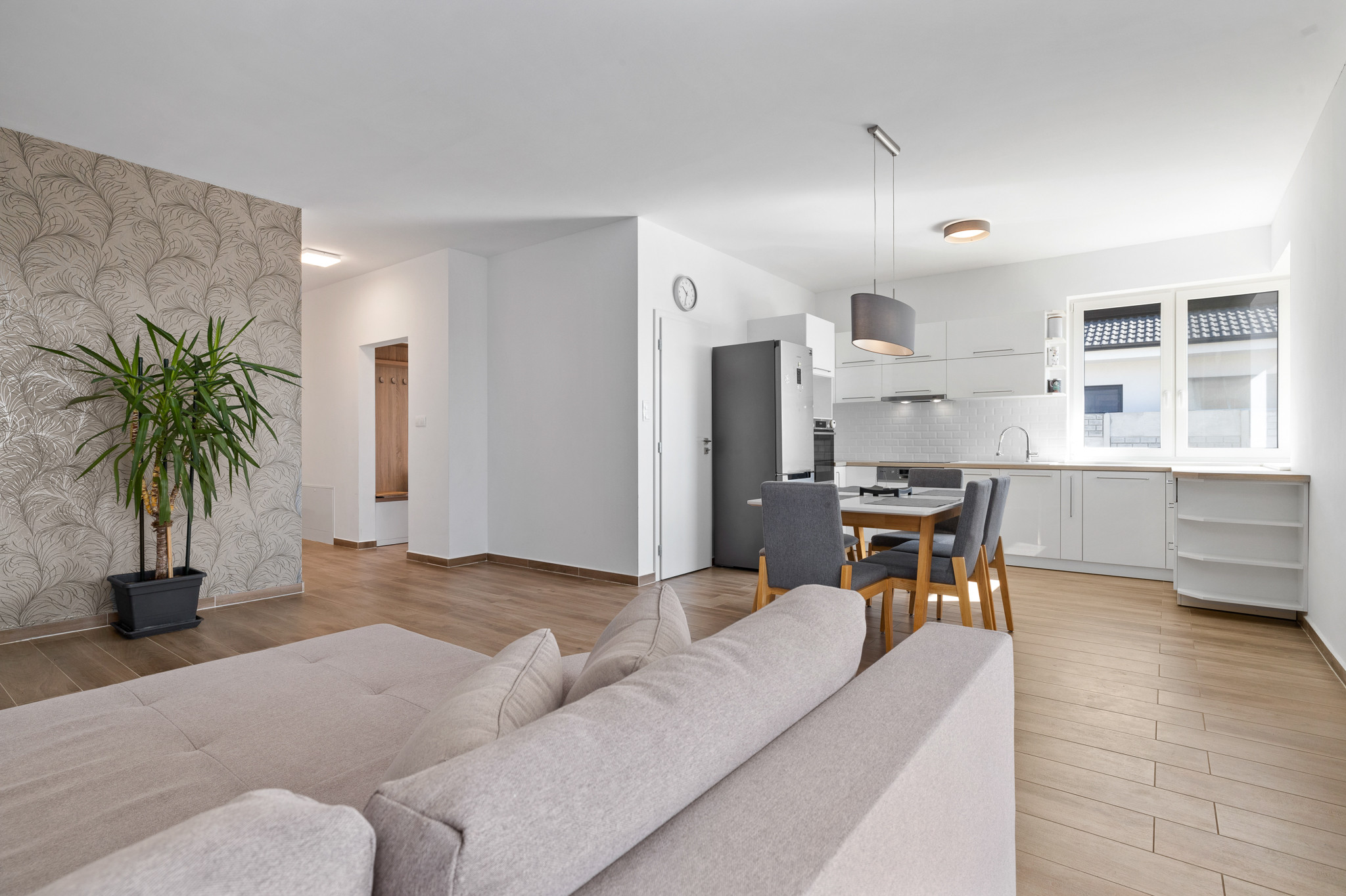 PREDANÉ- 4 IZBOVÝ- BUNGALOV-109m2- MILOSLAVOV