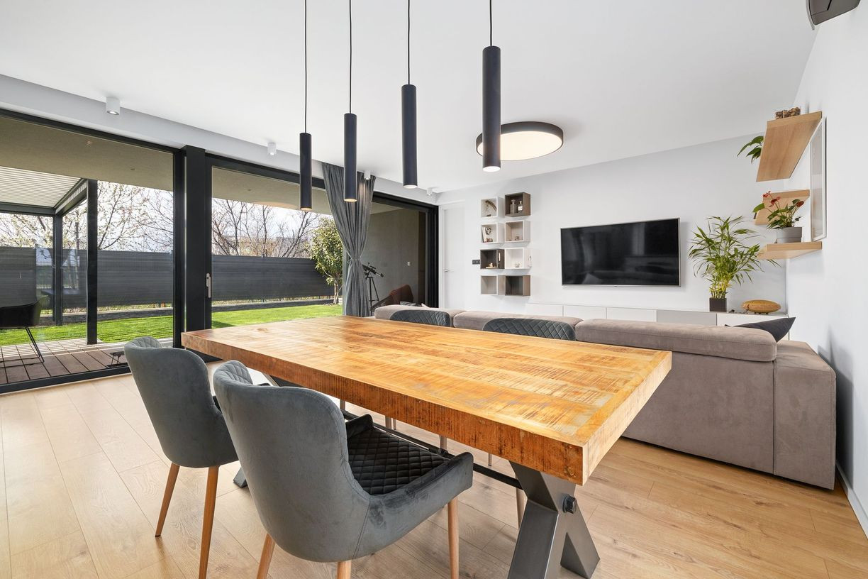 REZERVOVANÉ-PREDAJ- 5-IZBOVÝ- BUNGALOV- GARDENS- SENEC