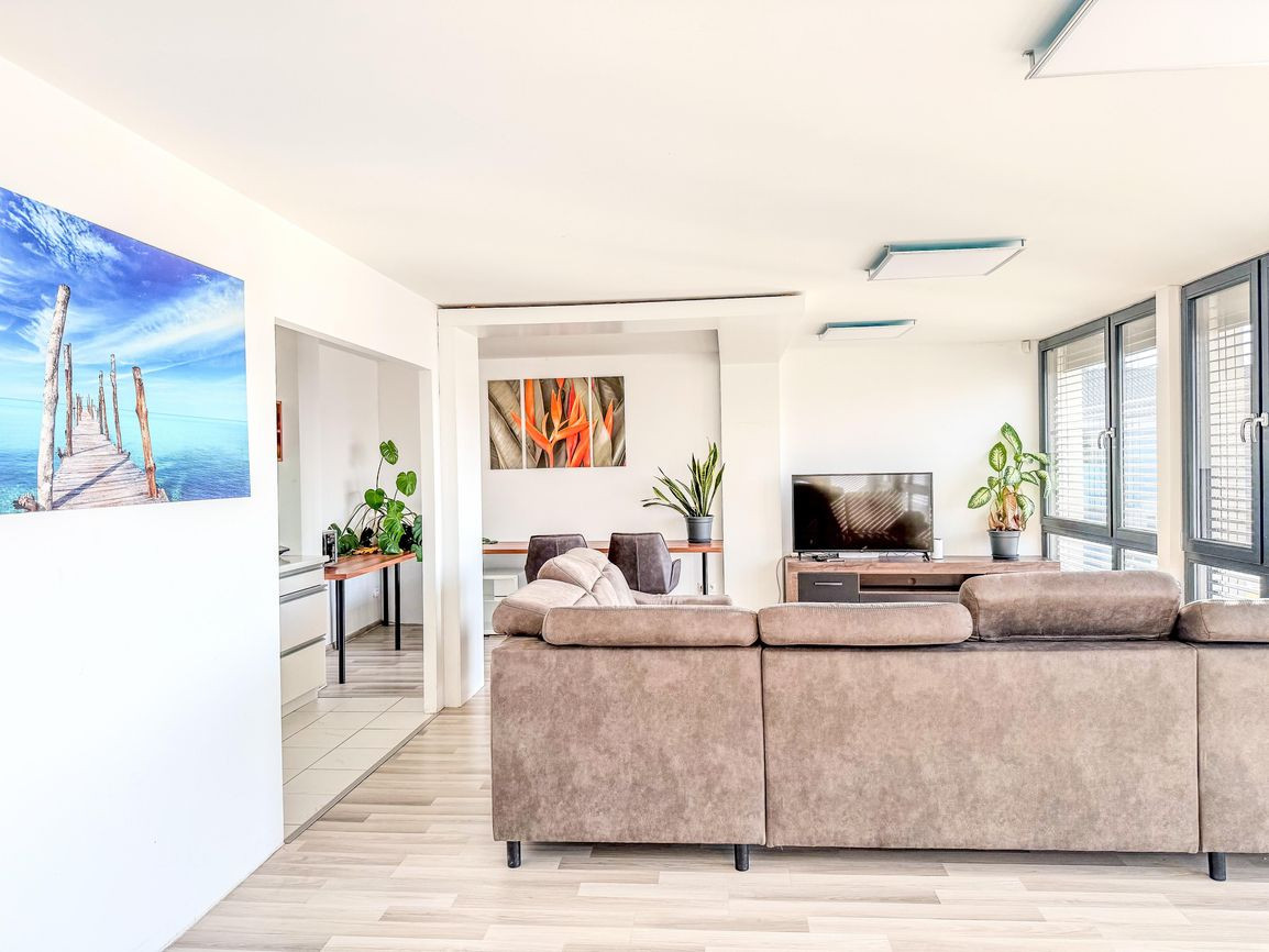 BE.LIVE COMPANY- PREDAJ- 1000m2- KOMERČNÝ PRIESTOR- RUŽINOV