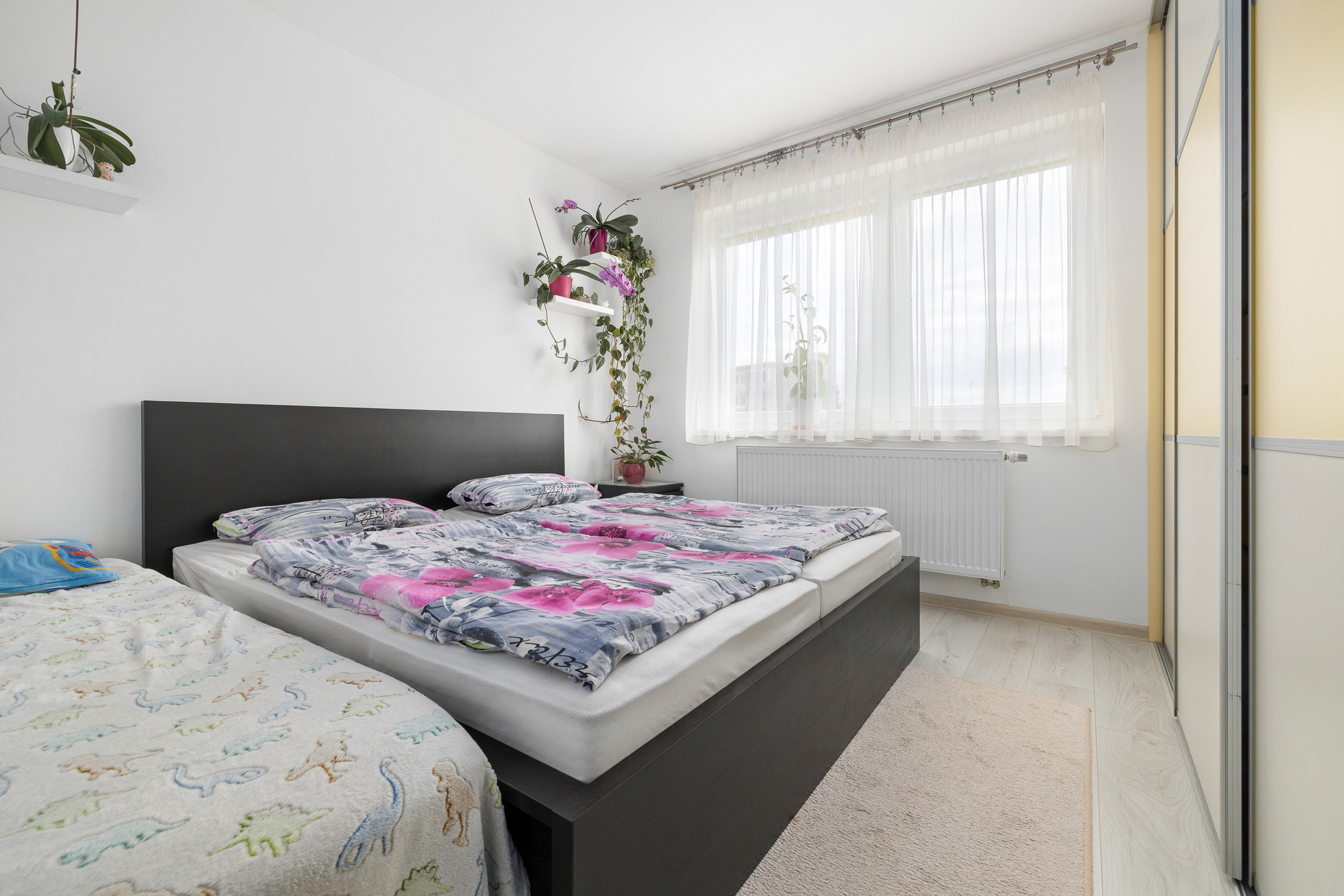 PREDANÉ -NA PREDAJ- KRÁSNY- 3-IZBOVÝ BYT- 74M2- SENEC