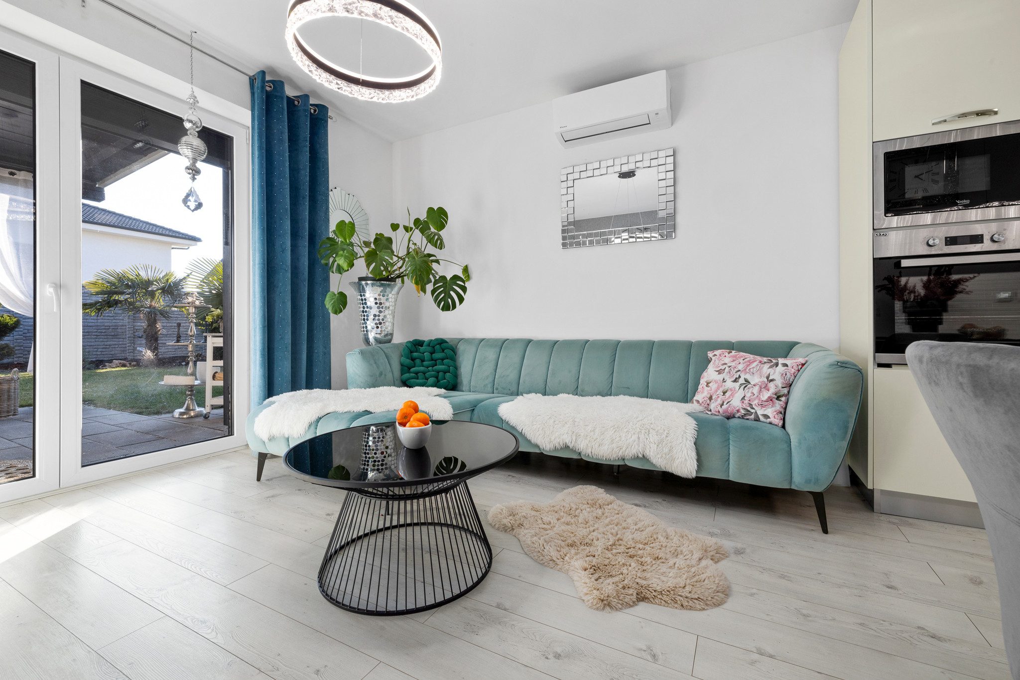 PREDANÉ- 4-IZBOVÝ BUNGALOV- POZEMOK 600m²-HAMULIAKOVO