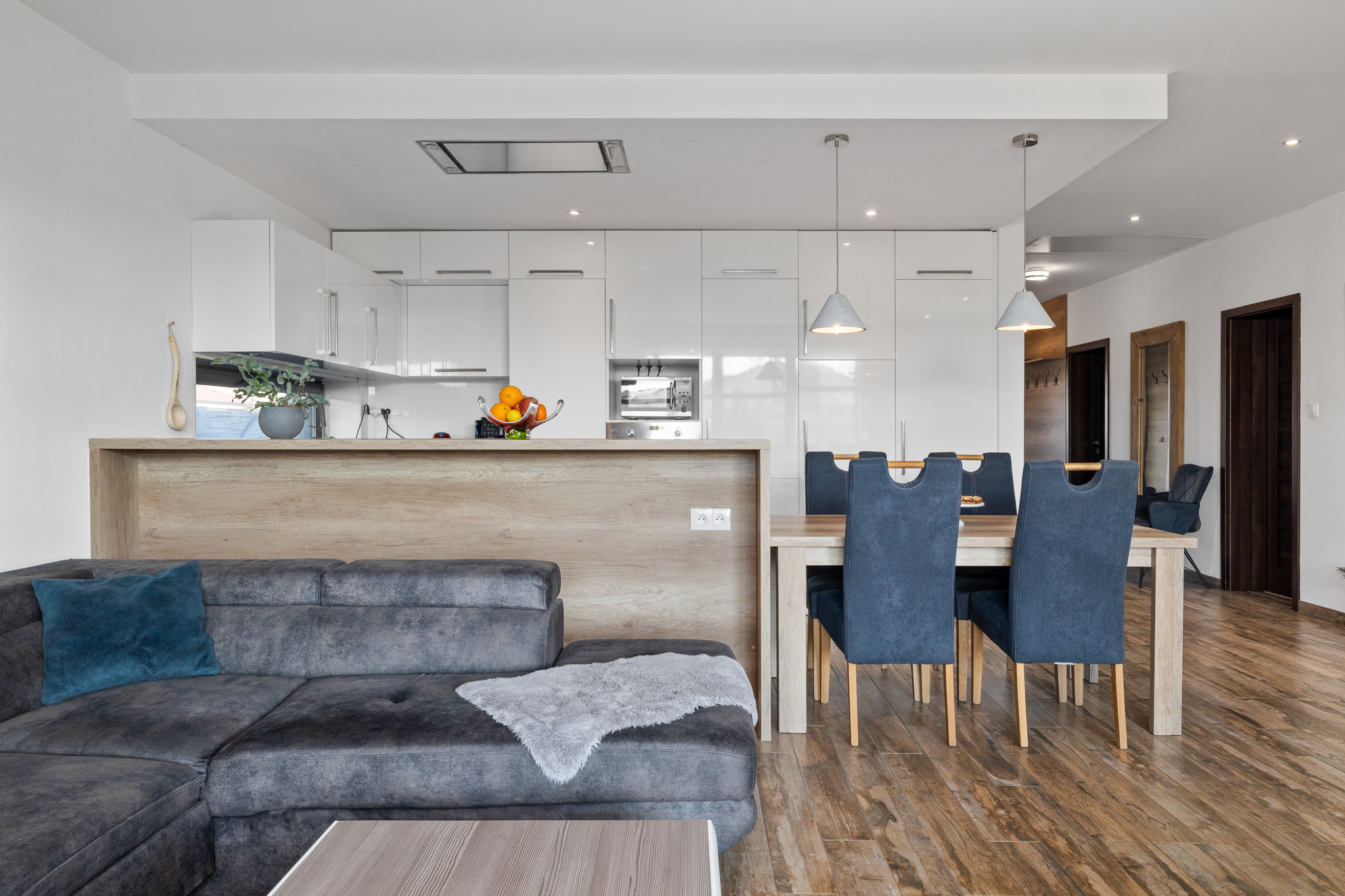 PREDANÉ- PRÉMIOVÝ- 4-IZBOVÝ DOM-ČIERNA VODA