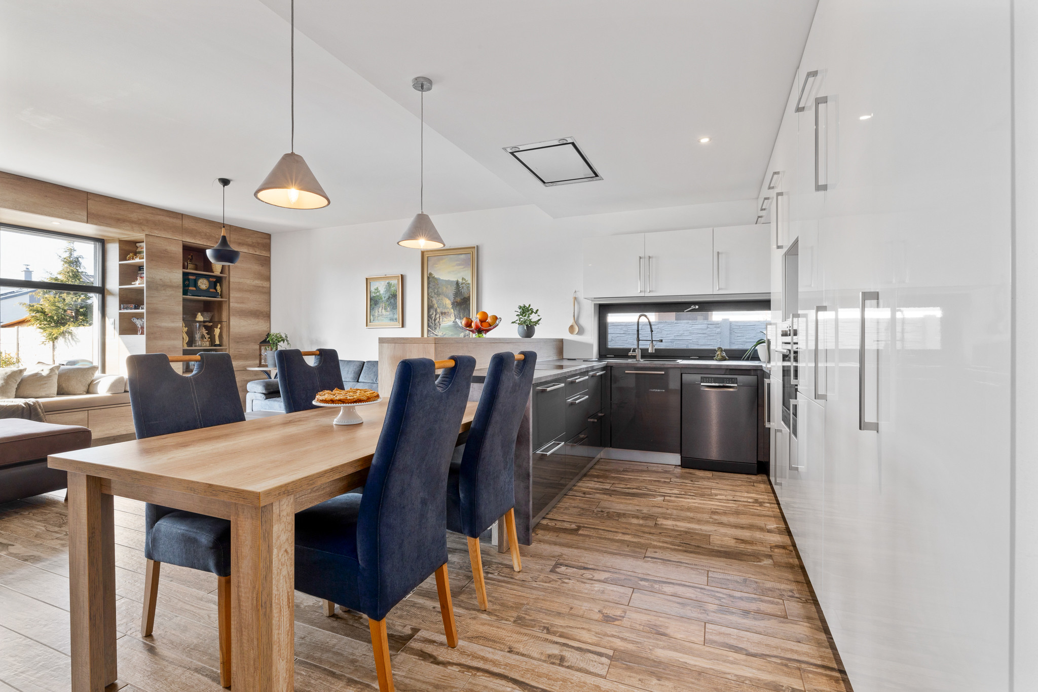 PREDANÉ- PRÉMIOVÝ- 4-IZBOVÝ DOM-ČIERNA VODA