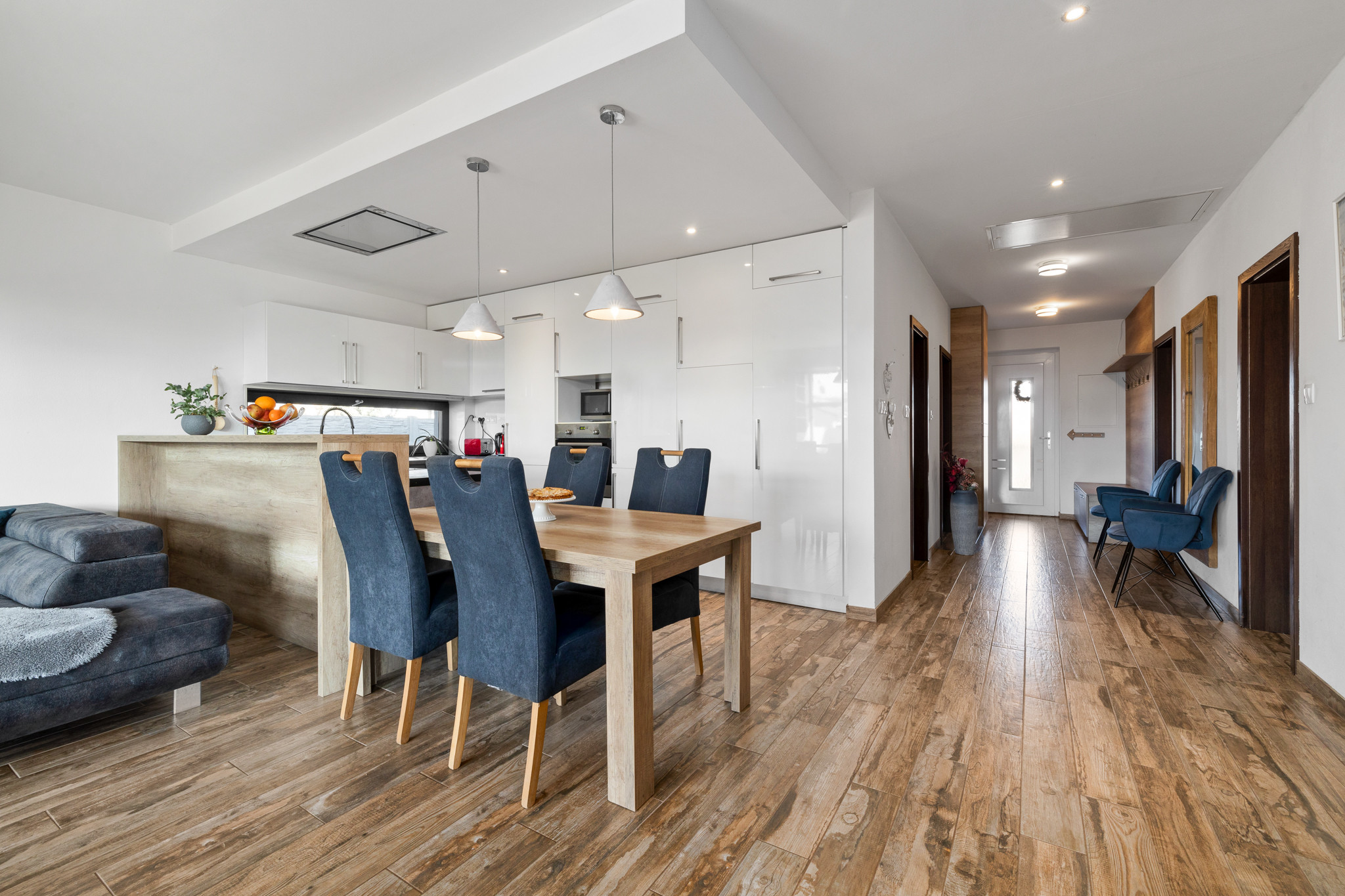 PREDANÉ- PRÉMIOVÝ- 4-IZBOVÝ DOM-ČIERNA VODA