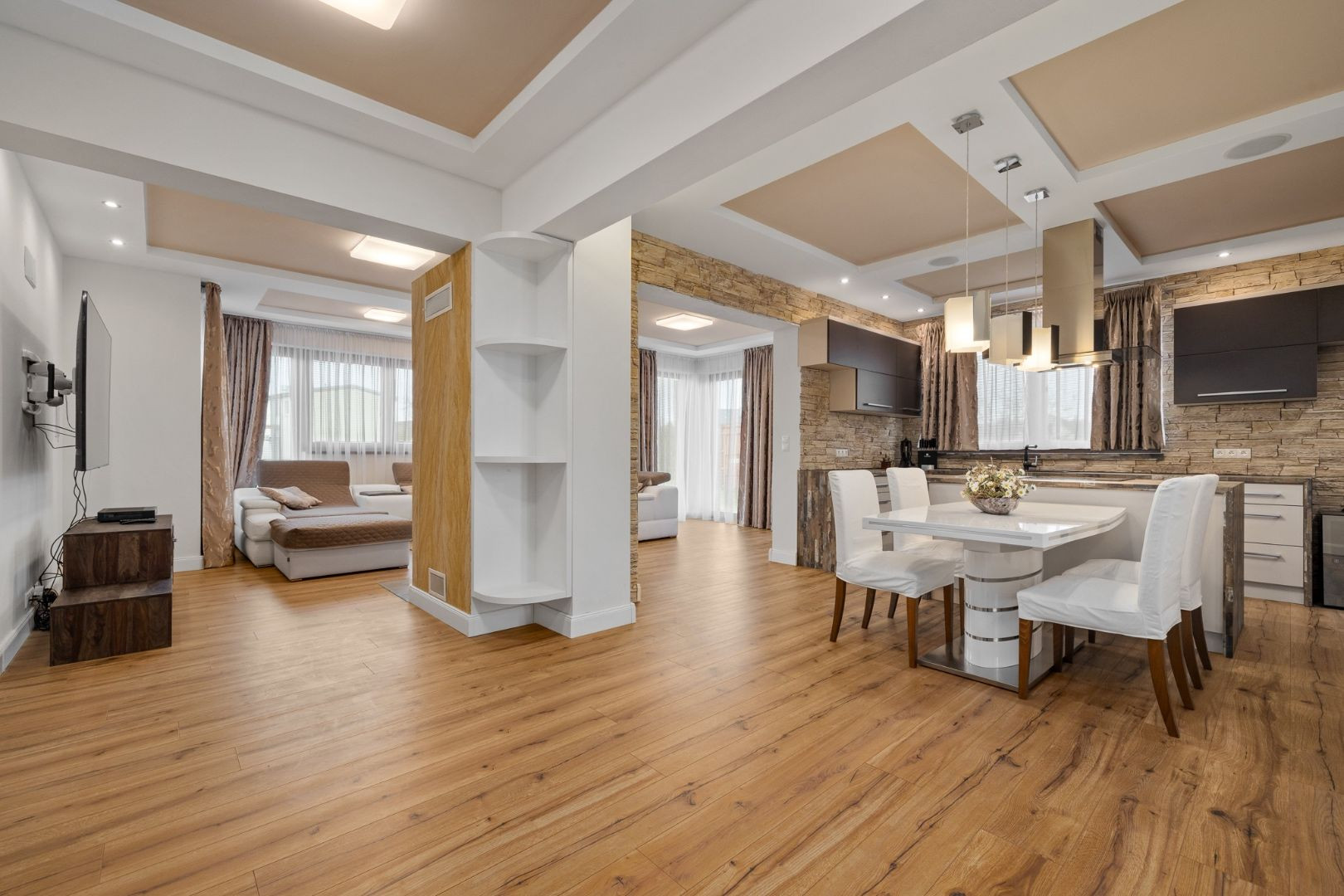 PREDANÉ- PREDAJ- 6 IZBOVÝ- VYSOKÁ PRI MORAVE