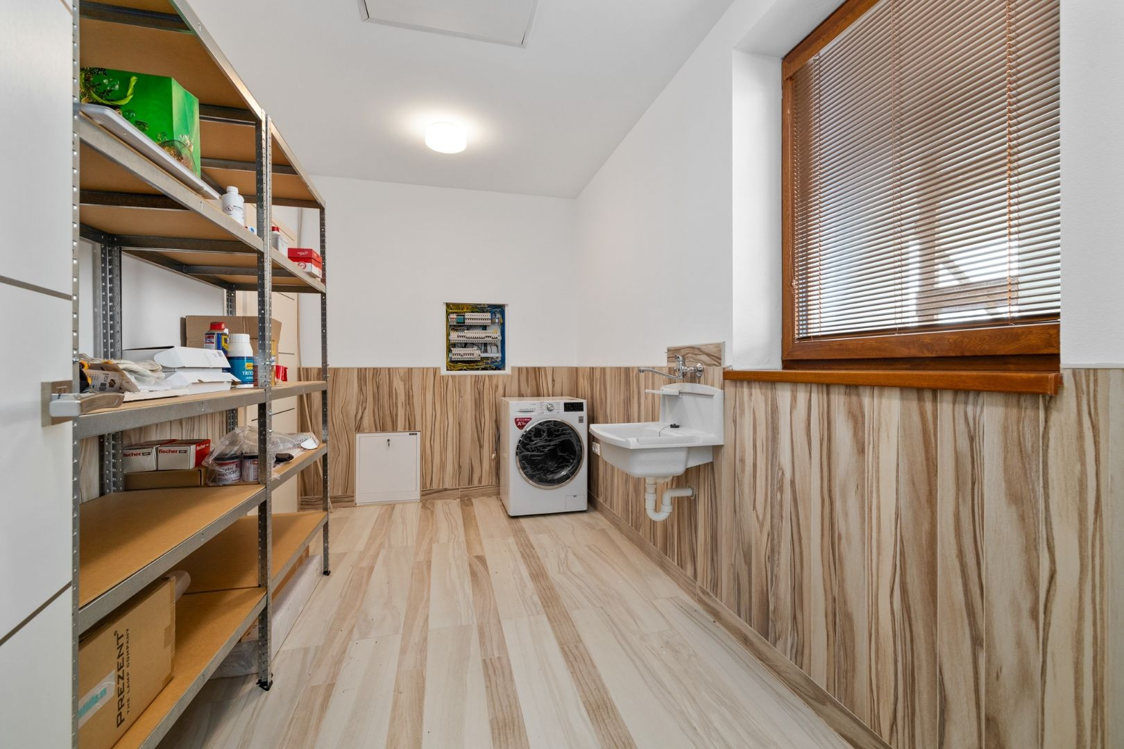 PREDANÉ- PREDAJ- 6 IZBOVÝ- VYSOKÁ PRI MORAVE