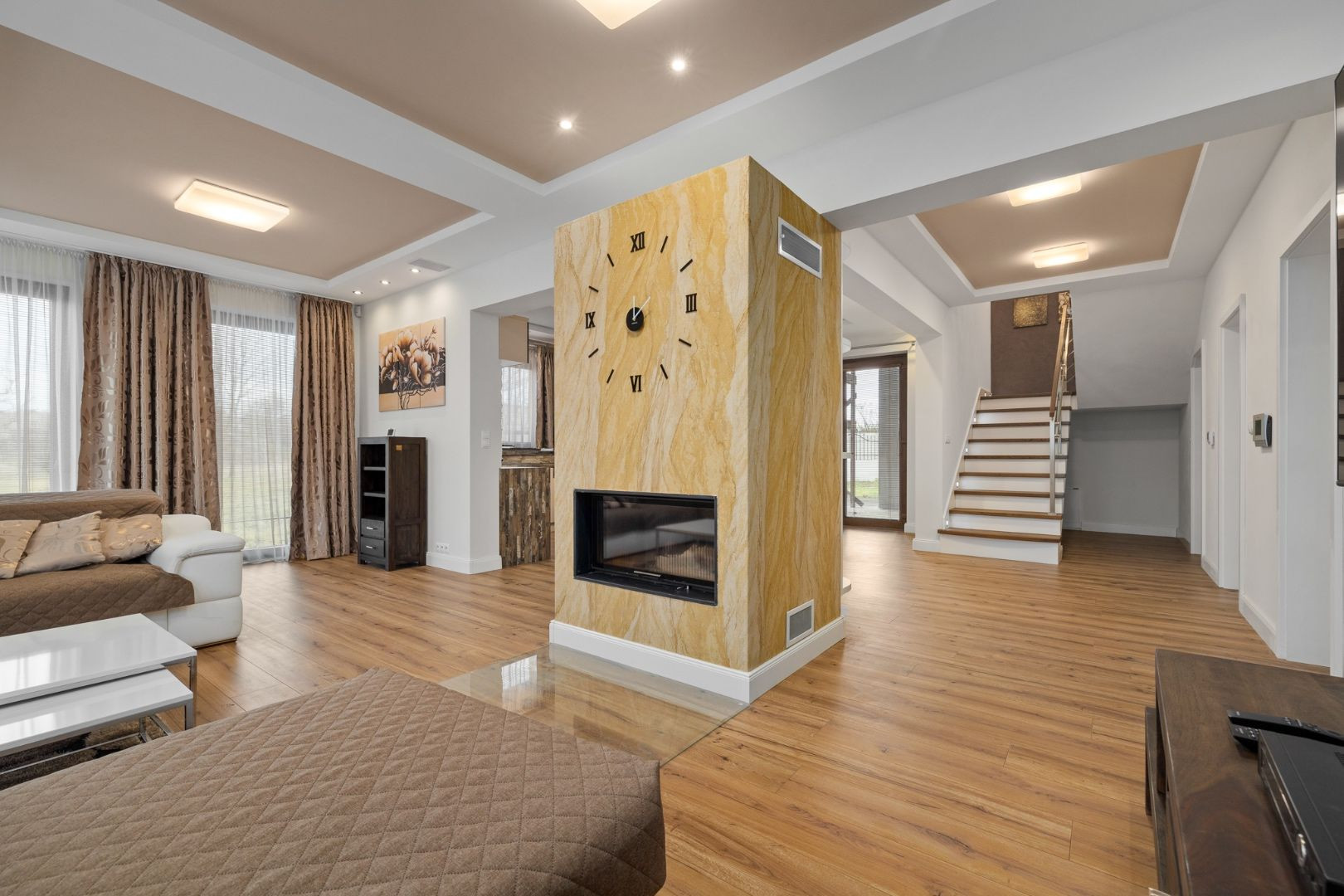 PREDANÉ- PREDAJ- 6 IZBOVÝ- VYSOKÁ PRI MORAVE