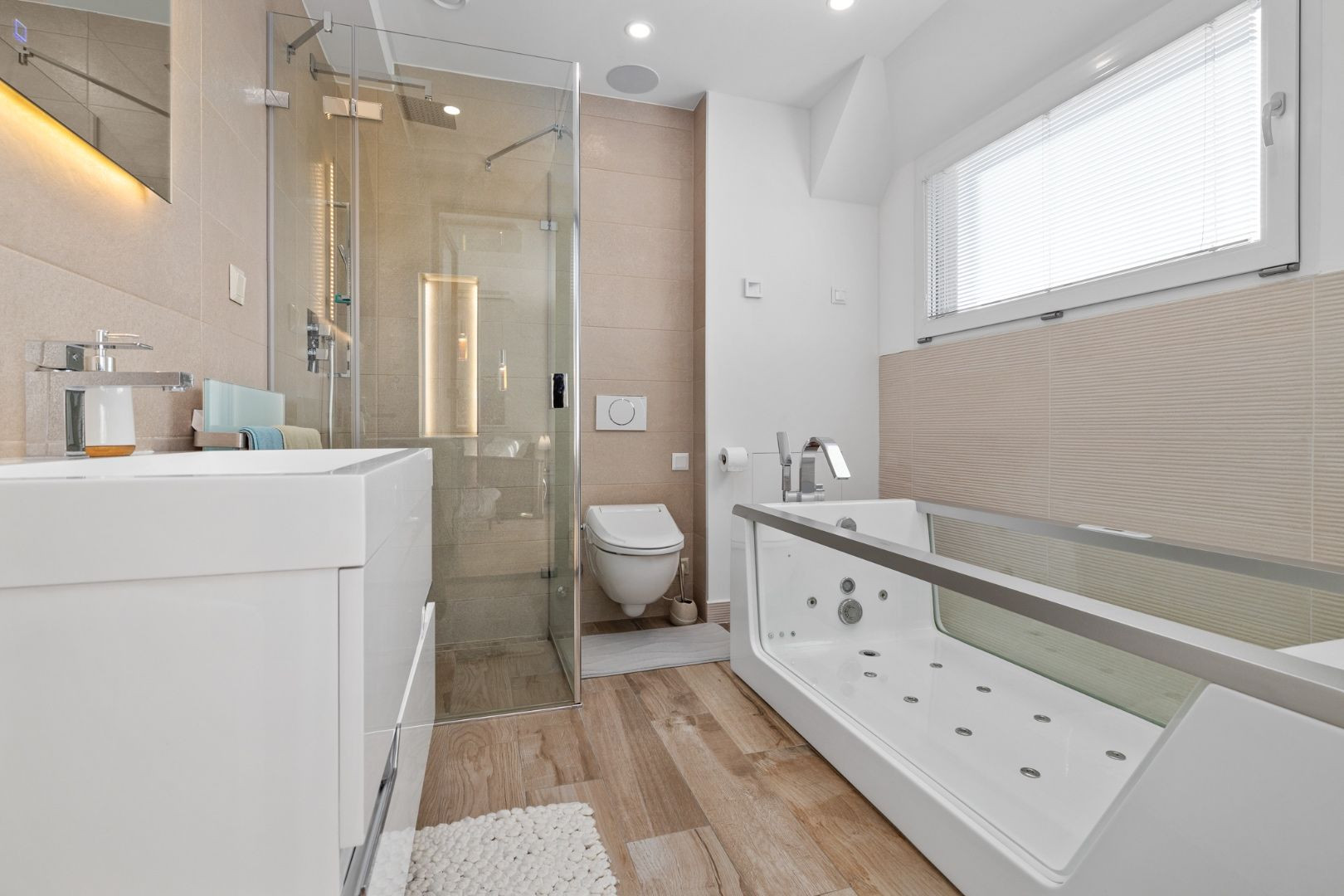 PREDAJ- 5 IZBOVÝ BYT- VO VYHĽADÁVANEJ LOKALITE- JAROVCE