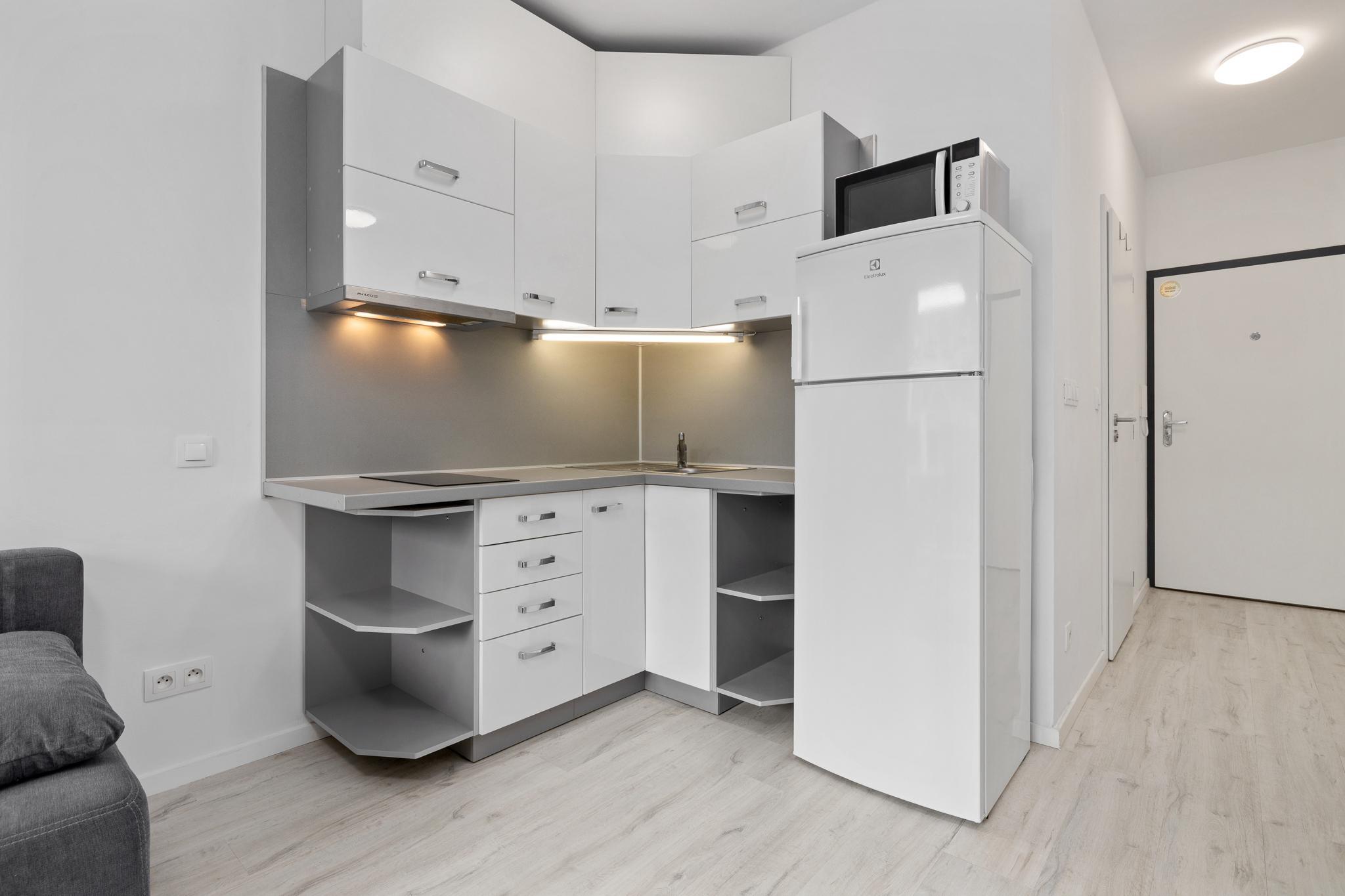 PREDANÉ - PREDAJ- 1-IZBOVÝ BYT- S BALKÓNOM- PETRŽALKA