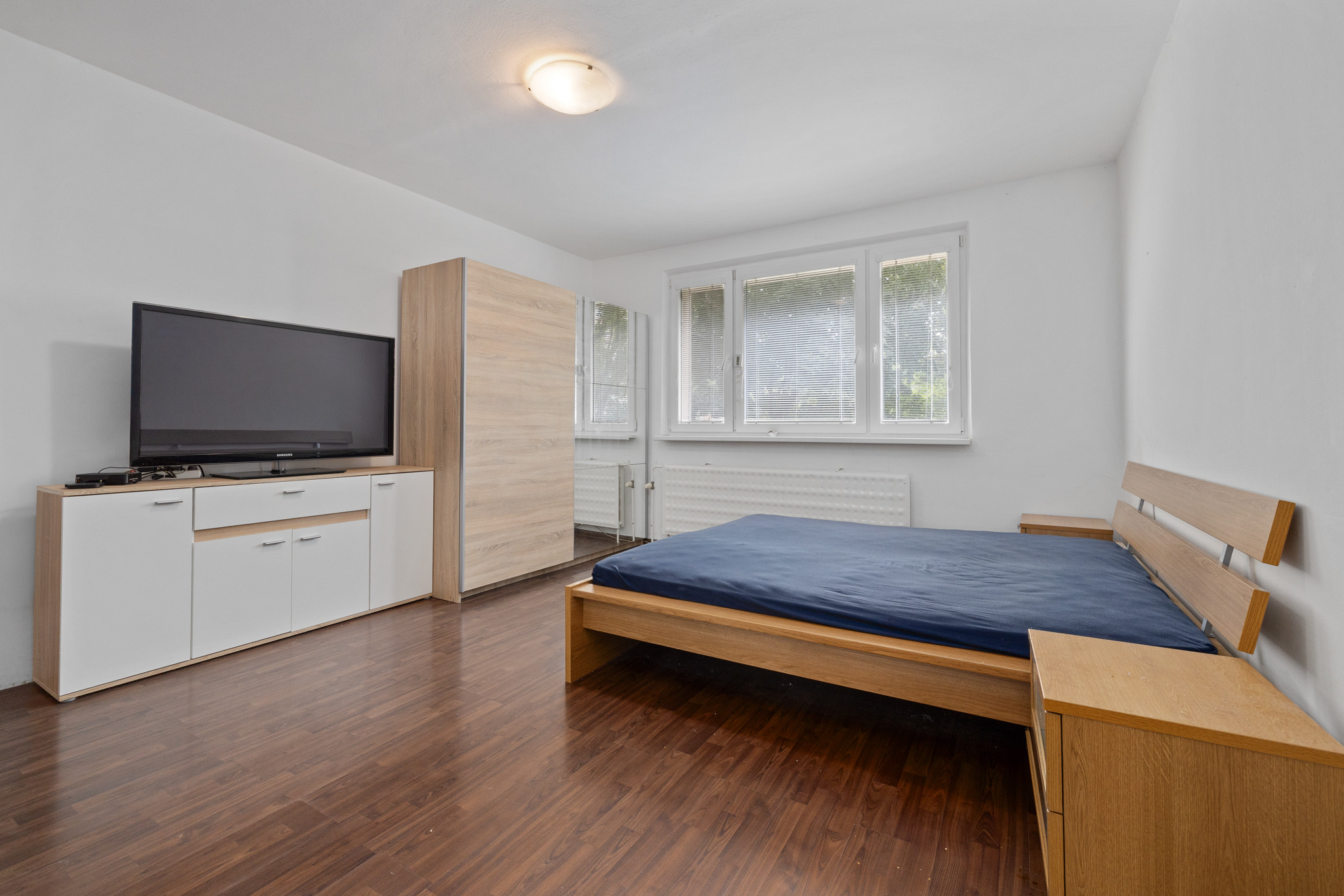 PREDANÉ-3IZBOVÝ BYT-PREDAJ- S PIVNICOU- PETRŽALKA