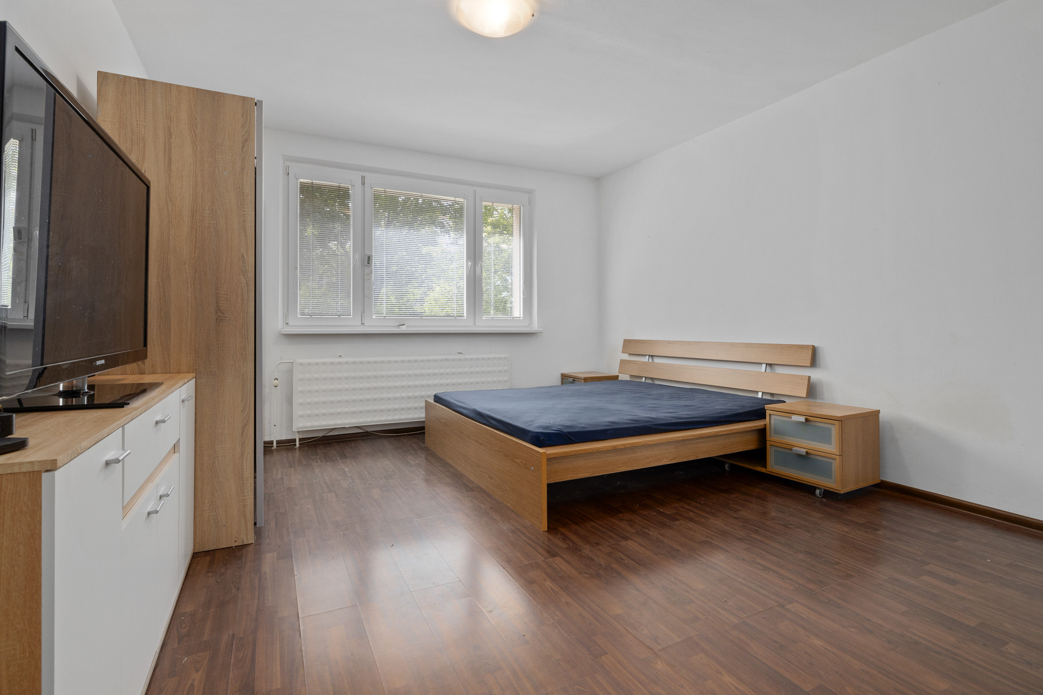 PREDANÉ-3IZBOVÝ BYT-PREDAJ- S PIVNICOU- PETRŽALKA