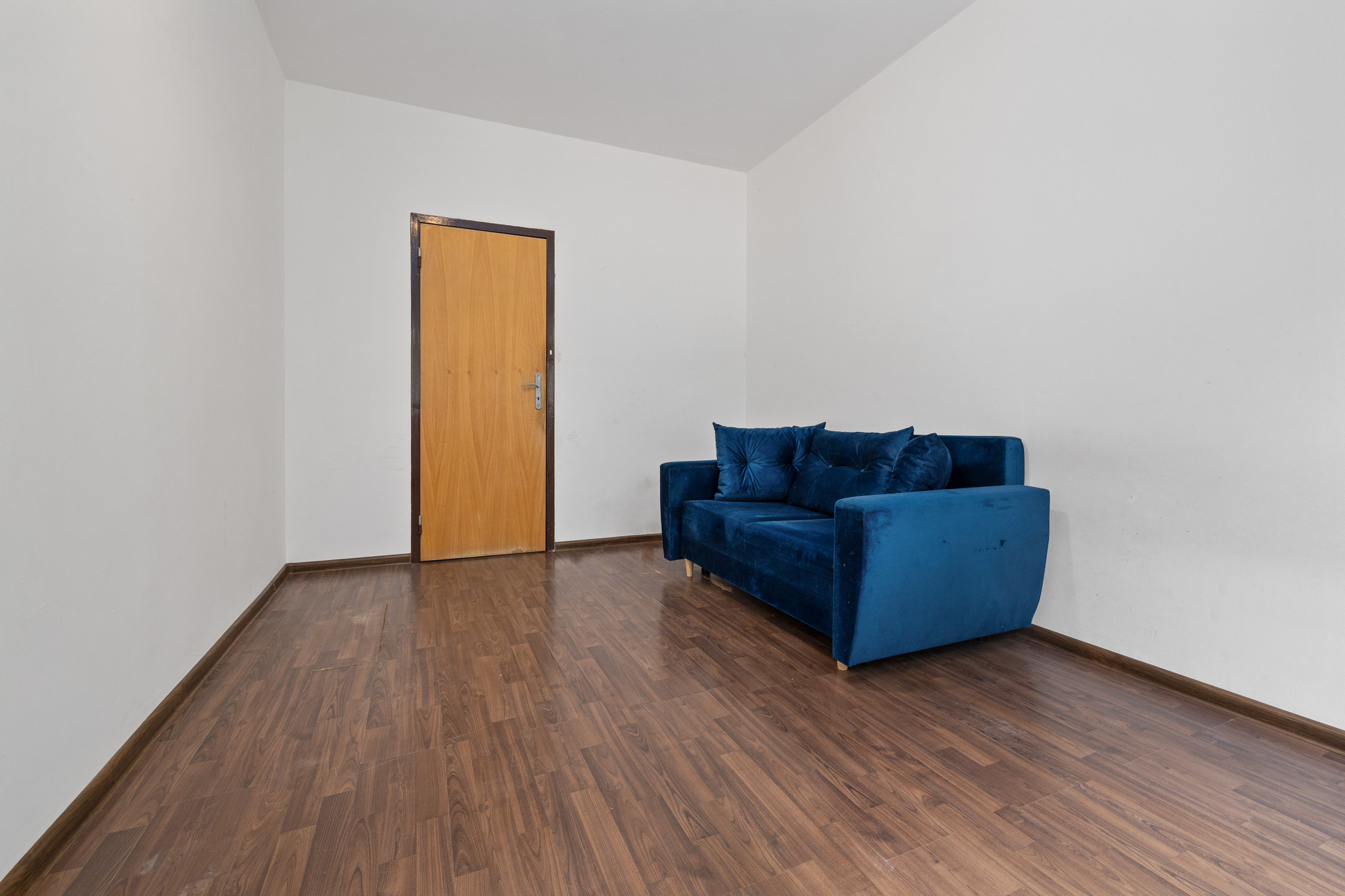 PREDANÉ-3IZBOVÝ BYT-PREDAJ- S PIVNICOU- PETRŽALKA