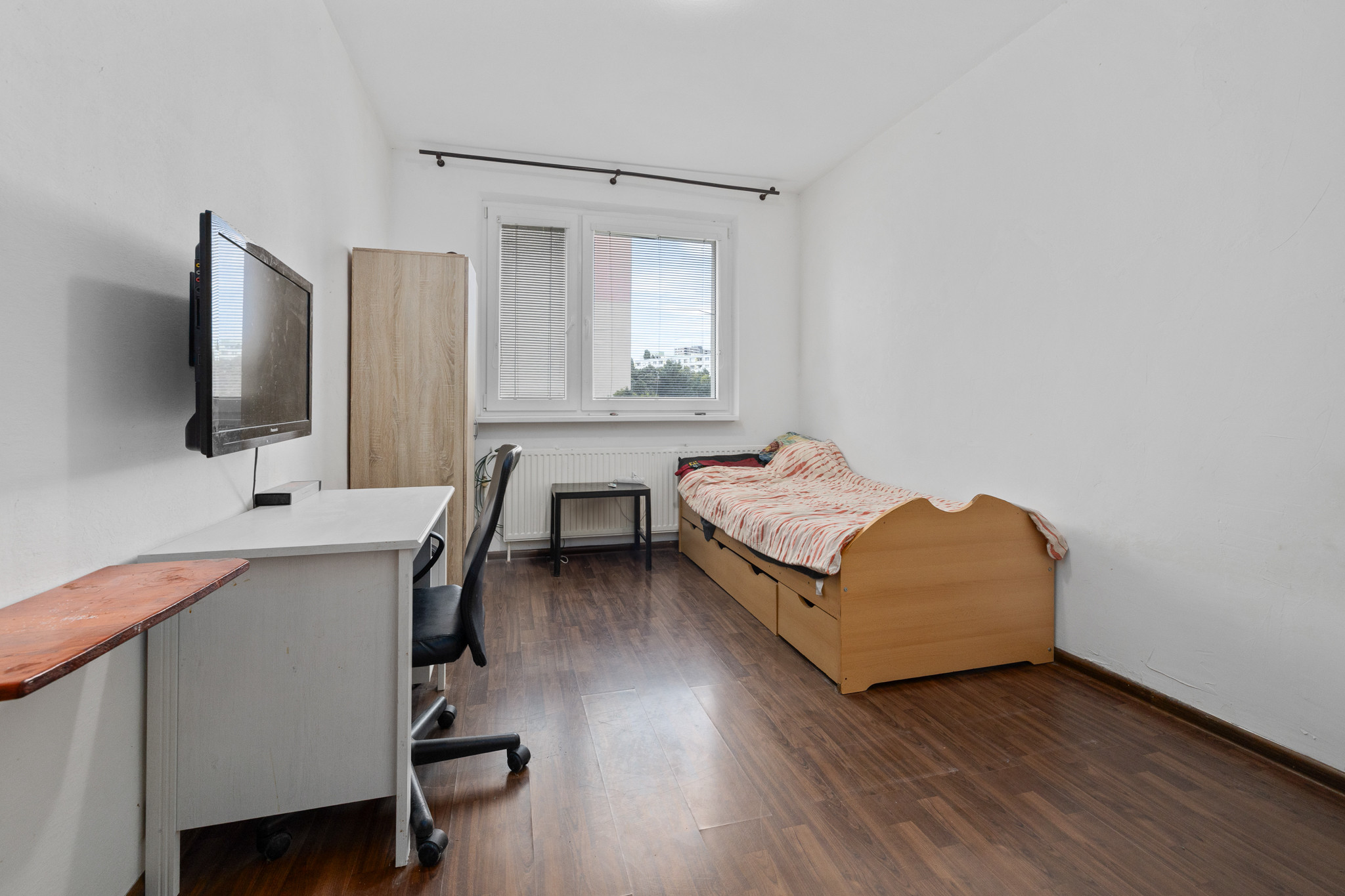 PREDANÉ-3IZBOVÝ BYT-PREDAJ- S PIVNICOU- PETRŽALKA