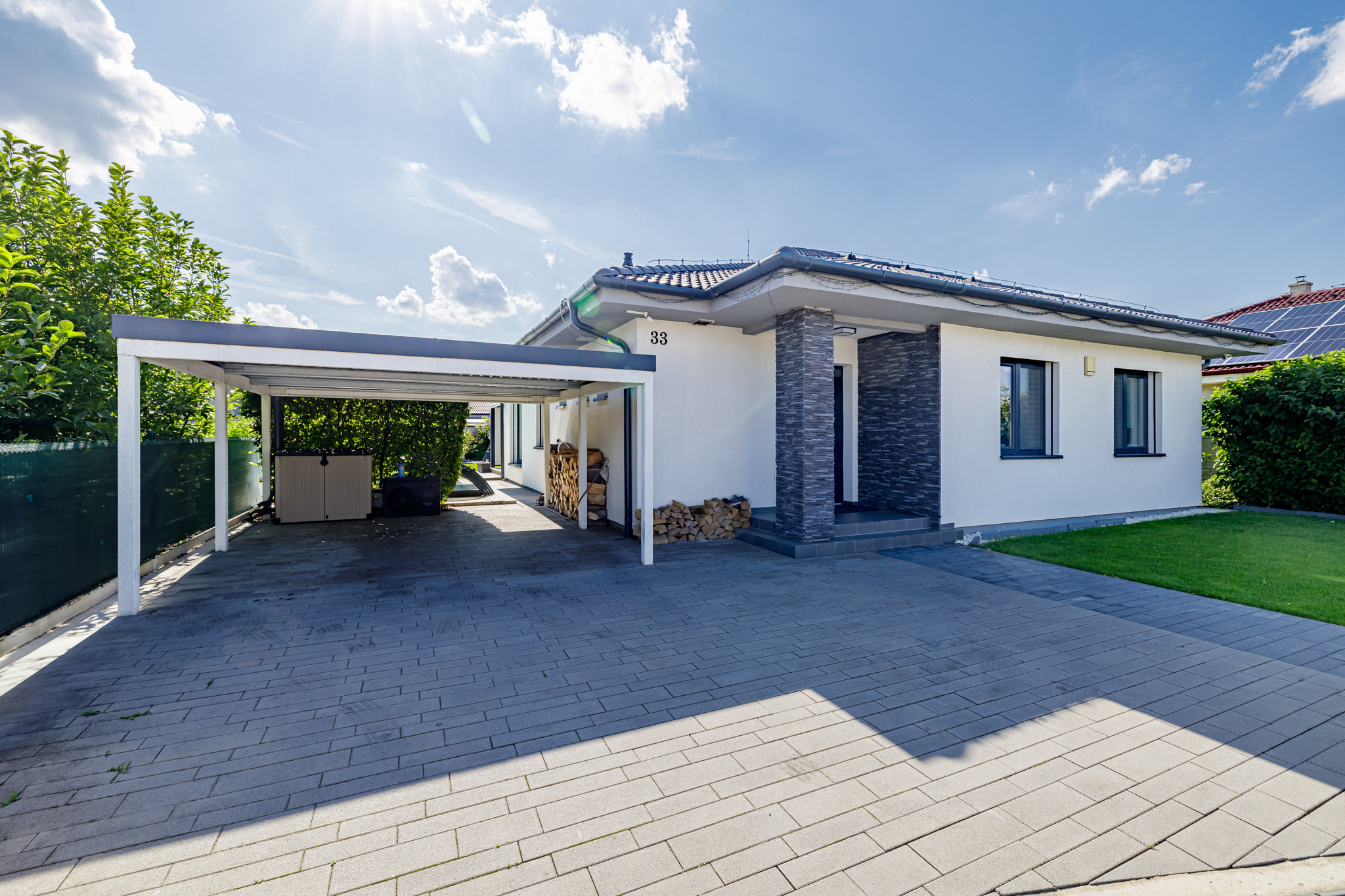 REZERVOVANÉ- SMART- BUNGALOV-  4IZBOVÝ- BAZÉN- BERNOLÁKOVO