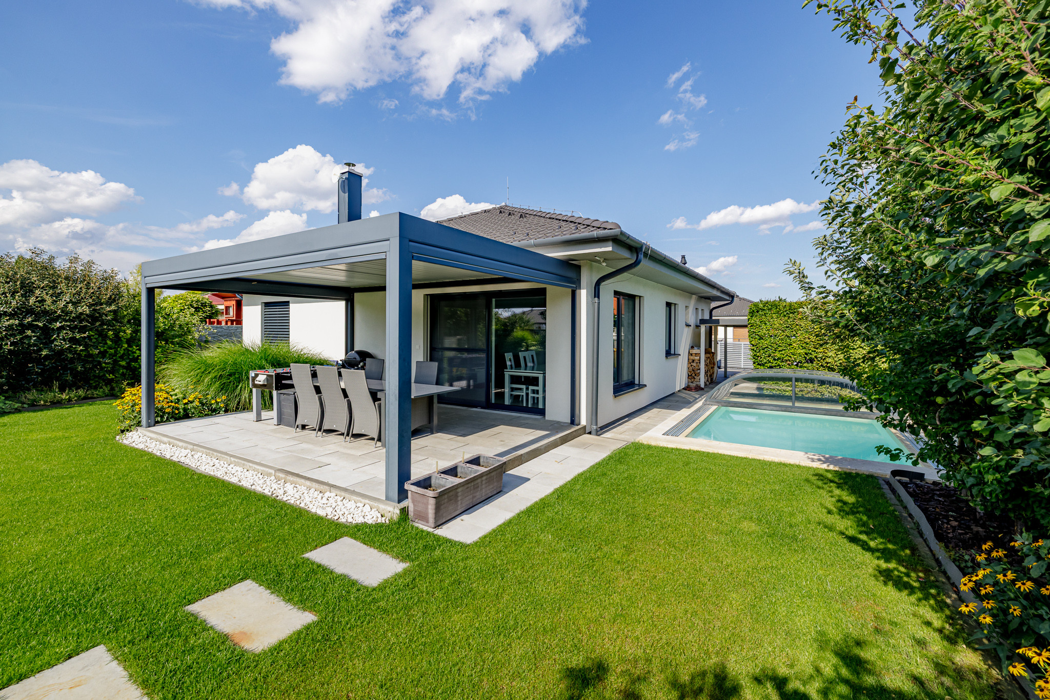 REZERVOVANÉ- SMART- BUNGALOV-  4IZBOVÝ- BAZÉN- BERNOLÁKOVO