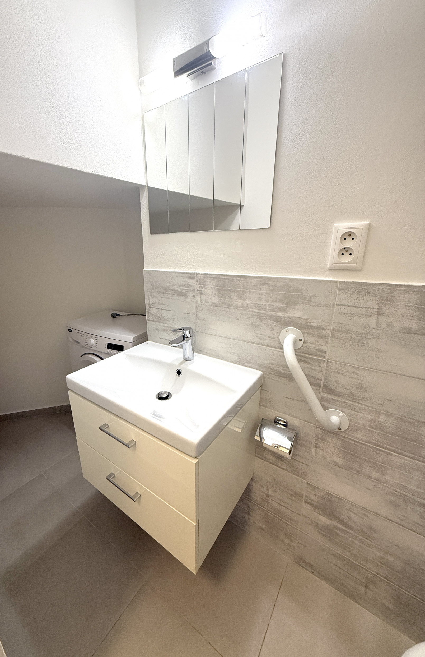 PRENAJATÉ- MEDENÁ ULICA- STARÉ MESTO- PRENÁJOM- GARSÓNKY