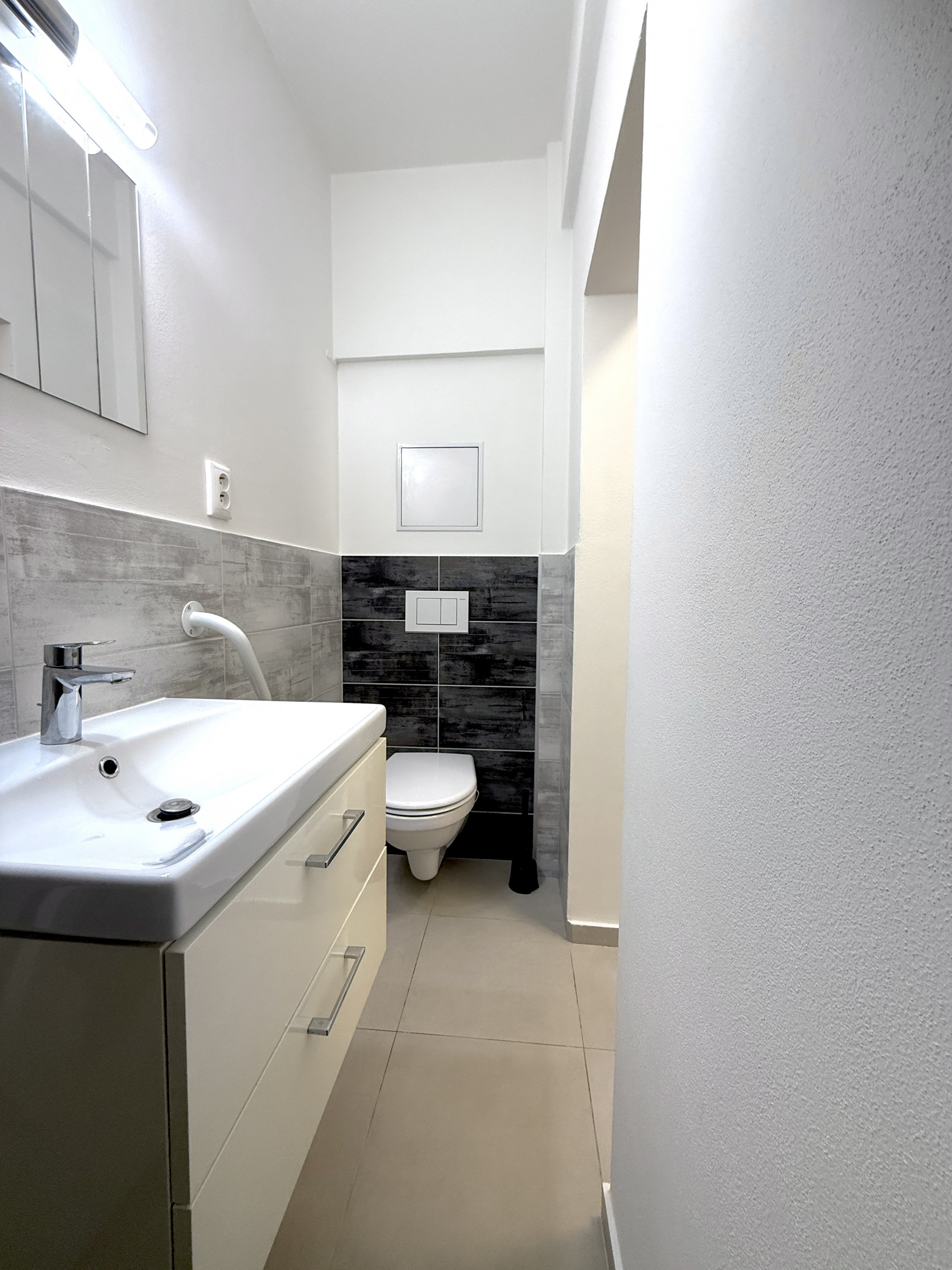 PRENAJATÉ- MEDENÁ ULICA- STARÉ MESTO- PRENÁJOM- GARSÓNKY