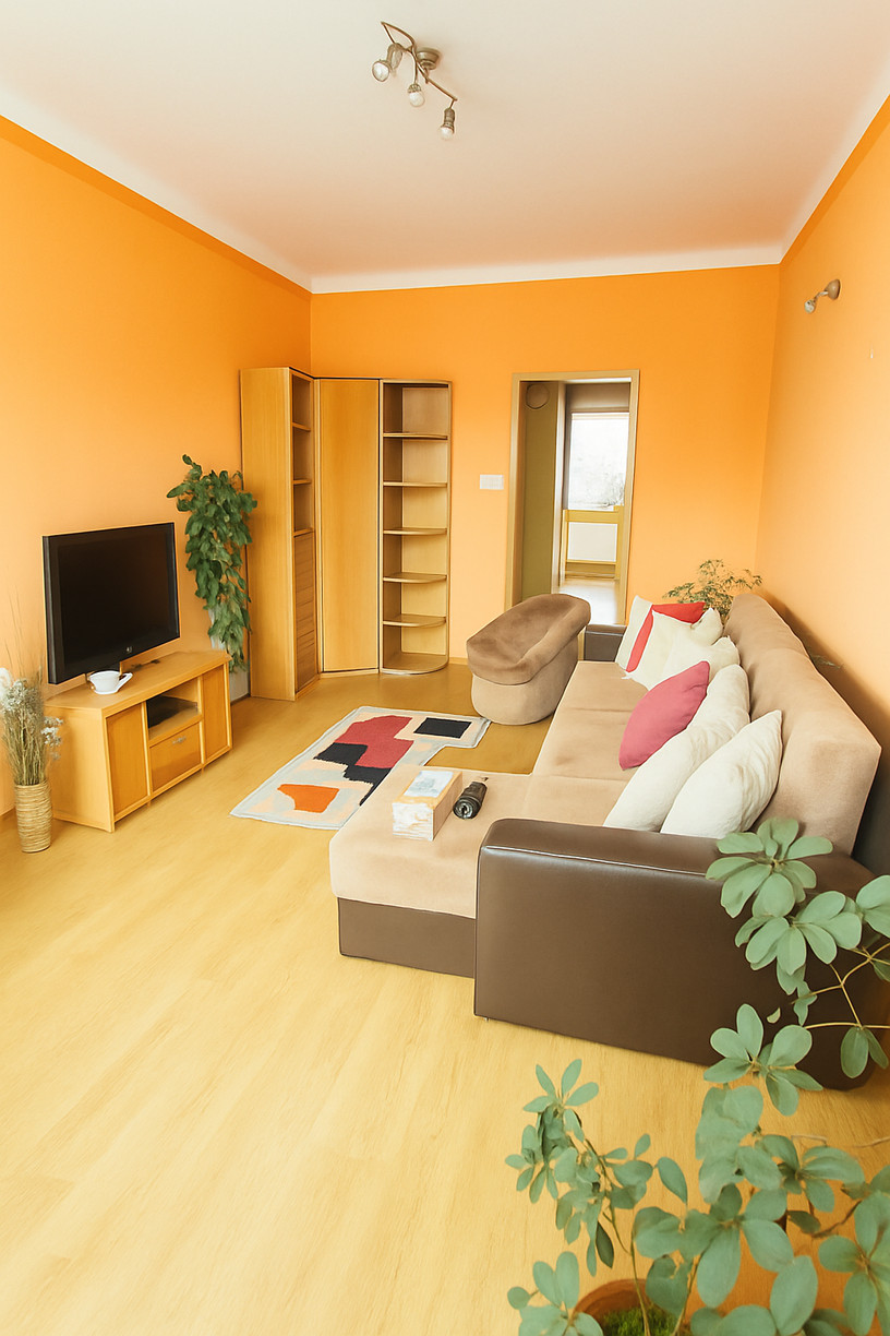 OFF PONUKA - SLNEČNÝ 2-IZBOVÝ BYT – MOŽNOSŤ 3 IZIEB- RAČA –KRASŇANY