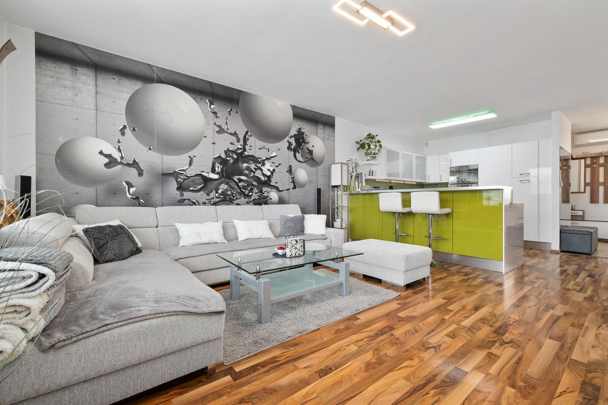 BE.LIVE COMPANY- PREDAJ- KRÁSNY VEĽKOMETRÁŽNY 2i BYT- S GARÁŽOVÝM STÁTÍM A PIVNICOU