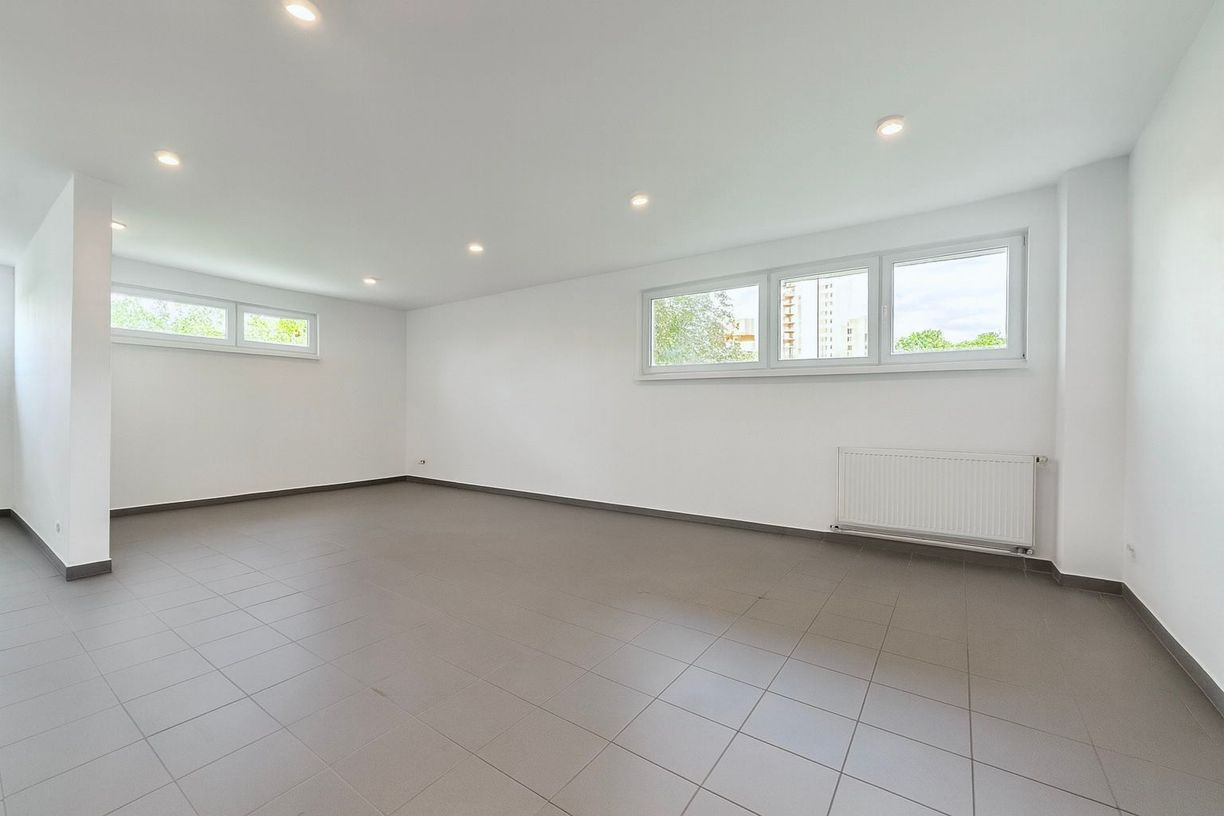 BE.LIVE COMPANY- PRENÁJOM- NEBYTOVÉHO PRIESTORU- KADNÁROVÁ ULICA- RAČA- BA