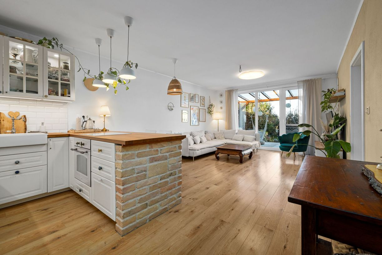 REZERVOVANÝ BE.LIVE COMPANY- NA PREDAJ- ŠTÝLOVÝ- 4-IZBOVÝ-  RODINNÝ DOM- NOVOSTAVBA- HRUBÁ BORŠA