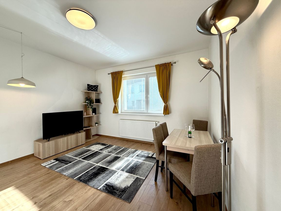 BE.LIVE COMPANY- PRENÁJOM- SVETLÝ- PRIESTRANNÝ- 3-IZBOVÝ BYT- STARÉ MESTO 