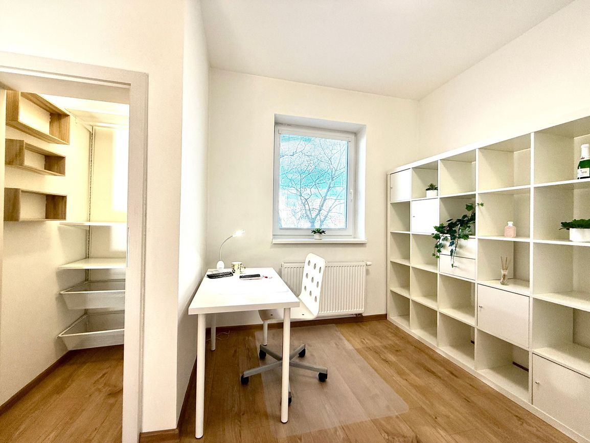 BE.LIVE COMPANY- PRENÁJOM- SVETLÝ- PRIESTRANNÝ- 3-IZBOVÝ BYT- STARÉ MESTO 