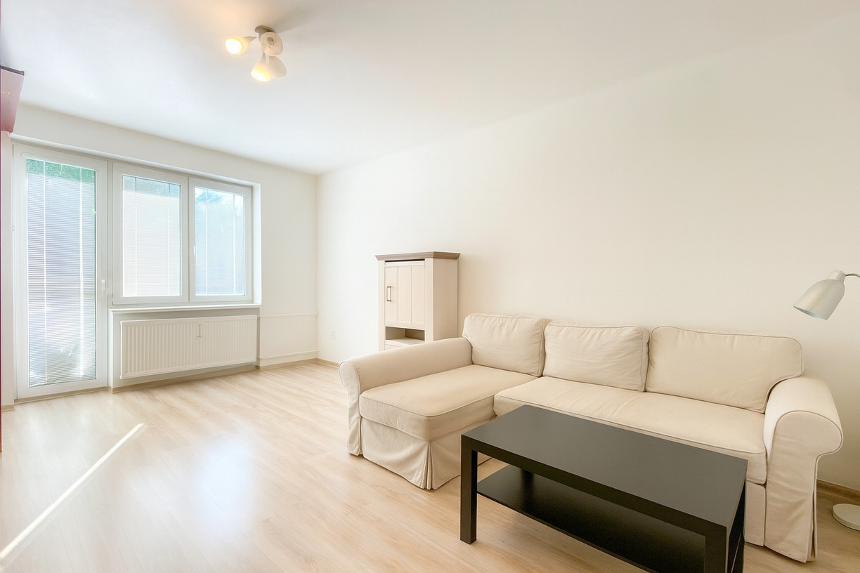 NA PREDAJ –  2-IZBOVÝ BYT PO KOMPLETNEJ REKONŠTRUKCII – BALKÓN – TEHLOVÝ DOM – RUŽINOV