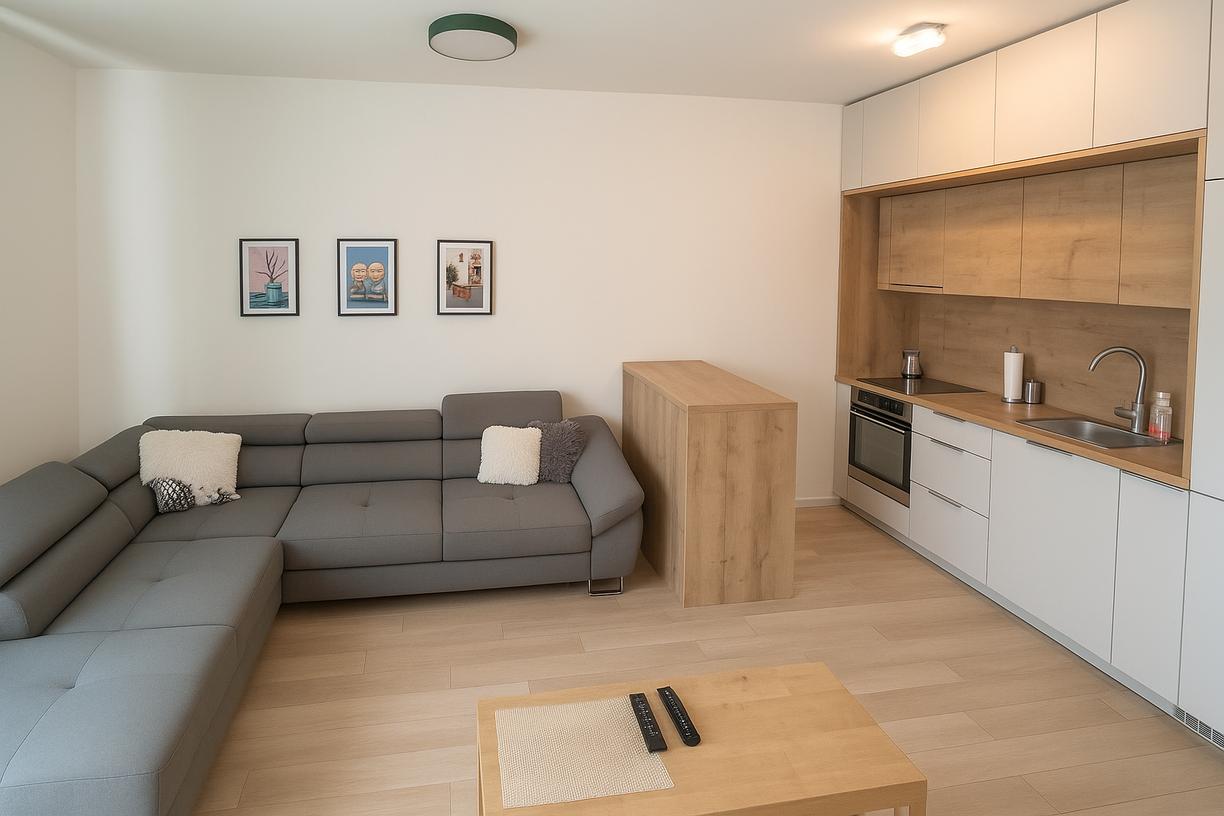 NA PREDAJ – MODERNÝ 1-IZBOVÝ BYT S BALKÓNOM – KOMPLETNE ZARIADENÝ – NOVOSTAVBA – PROJEKT JARABINKY – RUŽINOV