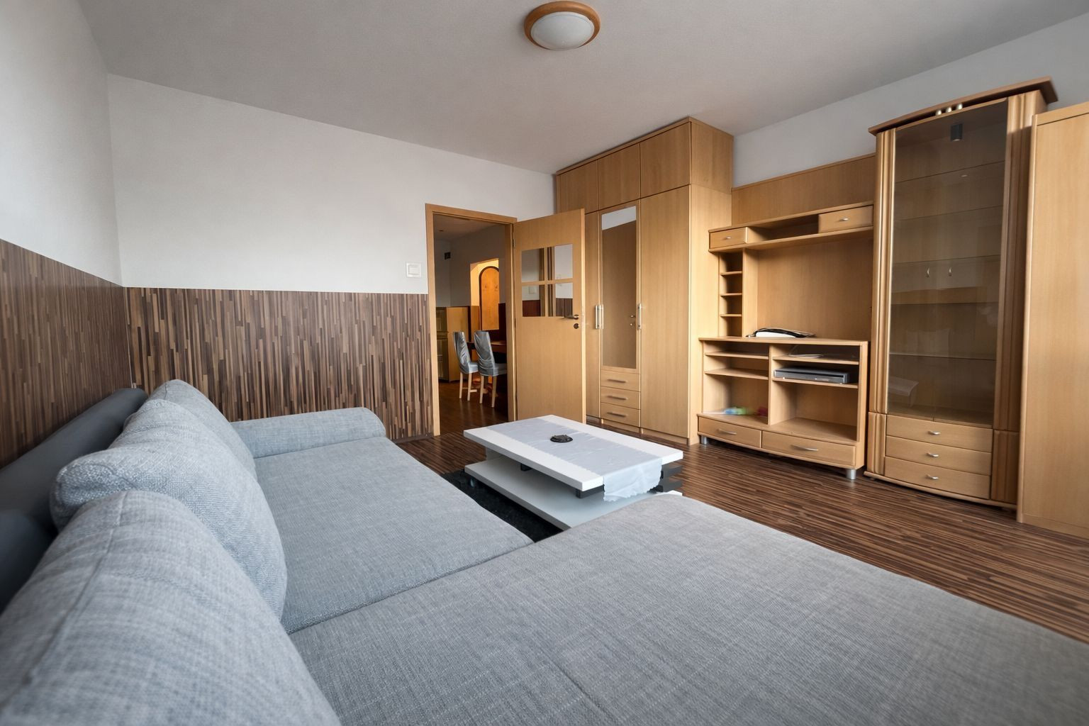 PRENAJATÝ- BE.LIVE COMPANY- PRENÁJOM- 3-IZBOVÝ- BYT- MLYNAROVIČOVA ULICA- PETRŽALKA