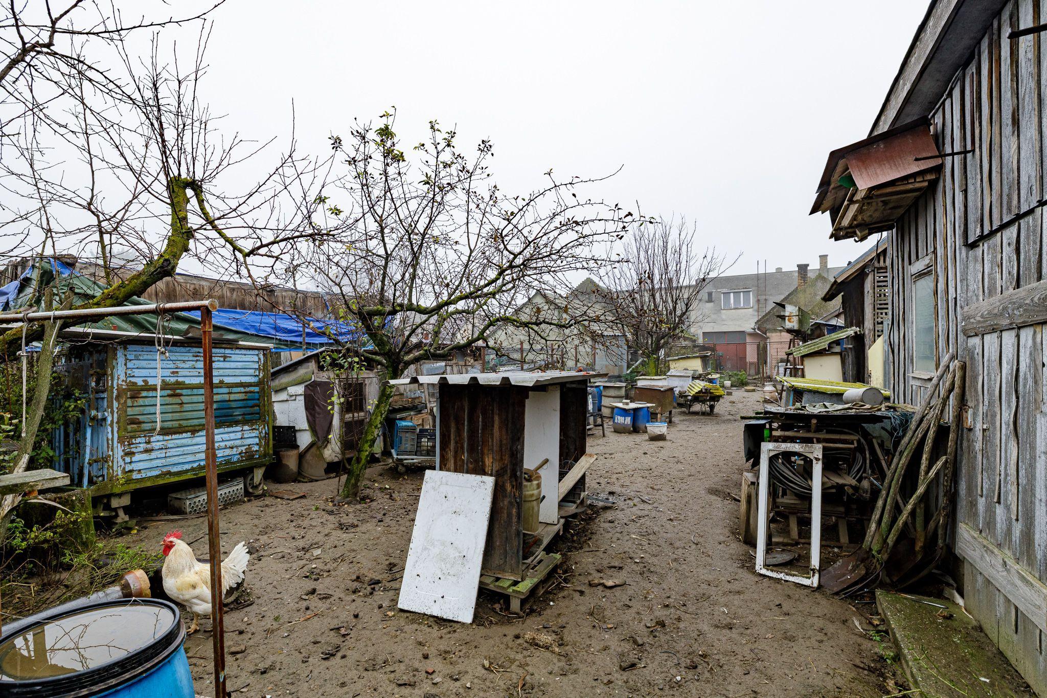 NA PREDAJ- STAVEBNÝ POZEMOK 2287m²- RODINNÝ DOM- VLKY- PRI TOMÁŠOVE 