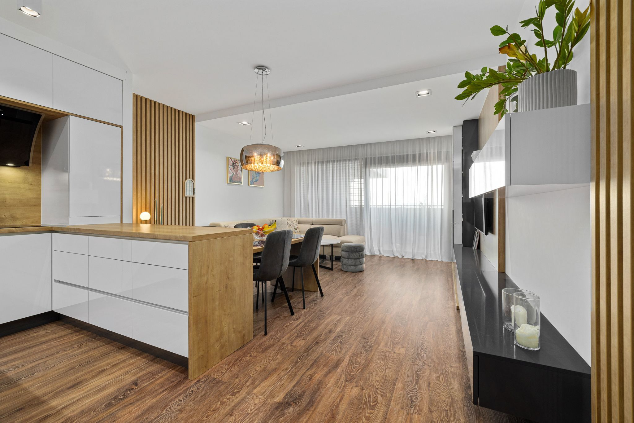 REZERVOVANÝ- BE.LIVE COMPANY – MODERNÝ 2-IZBOVÝ BYT - ARCHITEKTONICKÝ DIZAJN – S DVOMA BALKÓNMI – NOVOSTAVBA – TEHELNÉ POLE- BRATISLAVA 