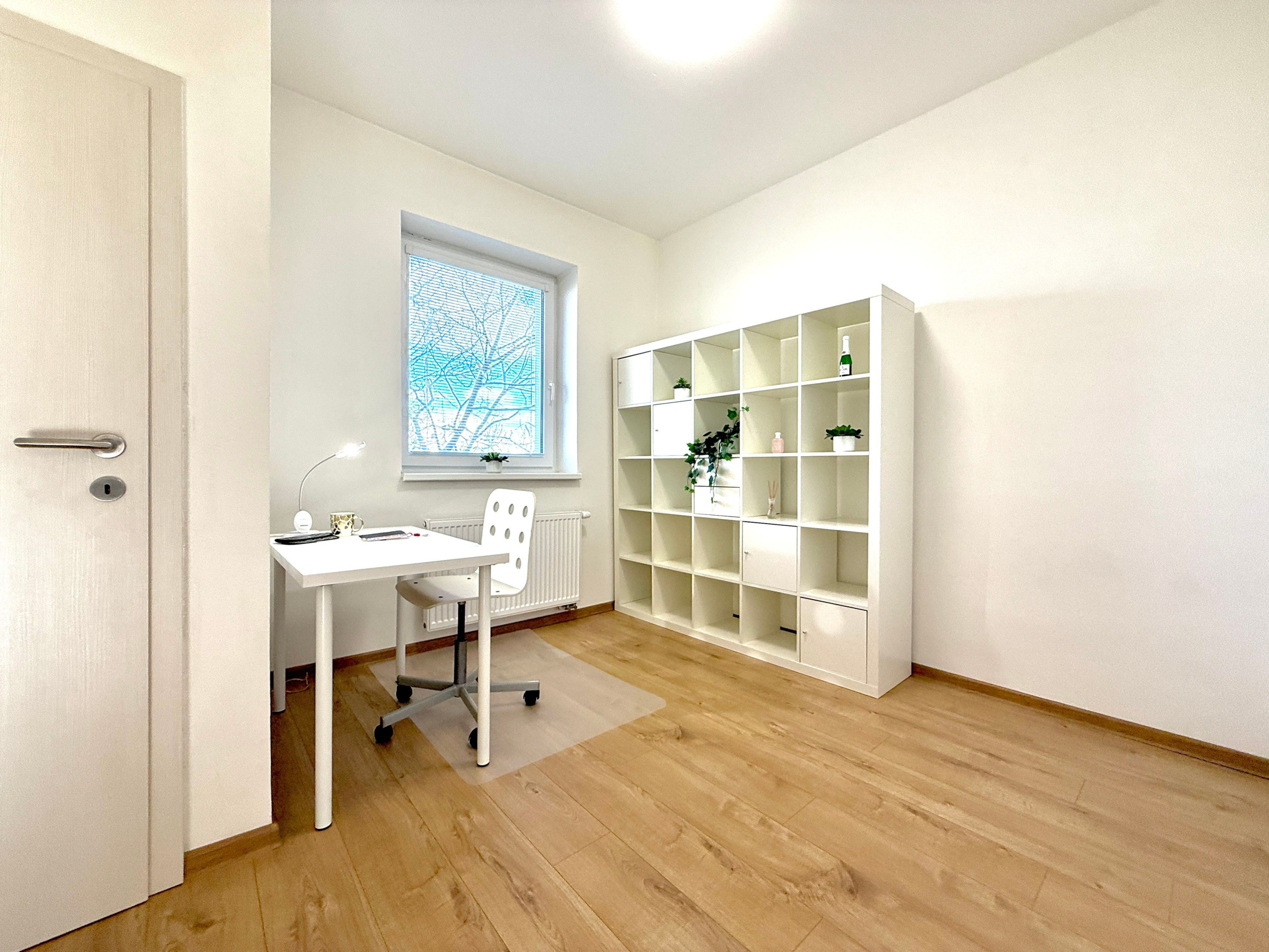 BE.LIVE COMPANY- PRENÁJOM- VEĽKORYSÝ- 3-IZBOVÝ- BYT- STARÉ MESTO- LANGSFELDOVA 