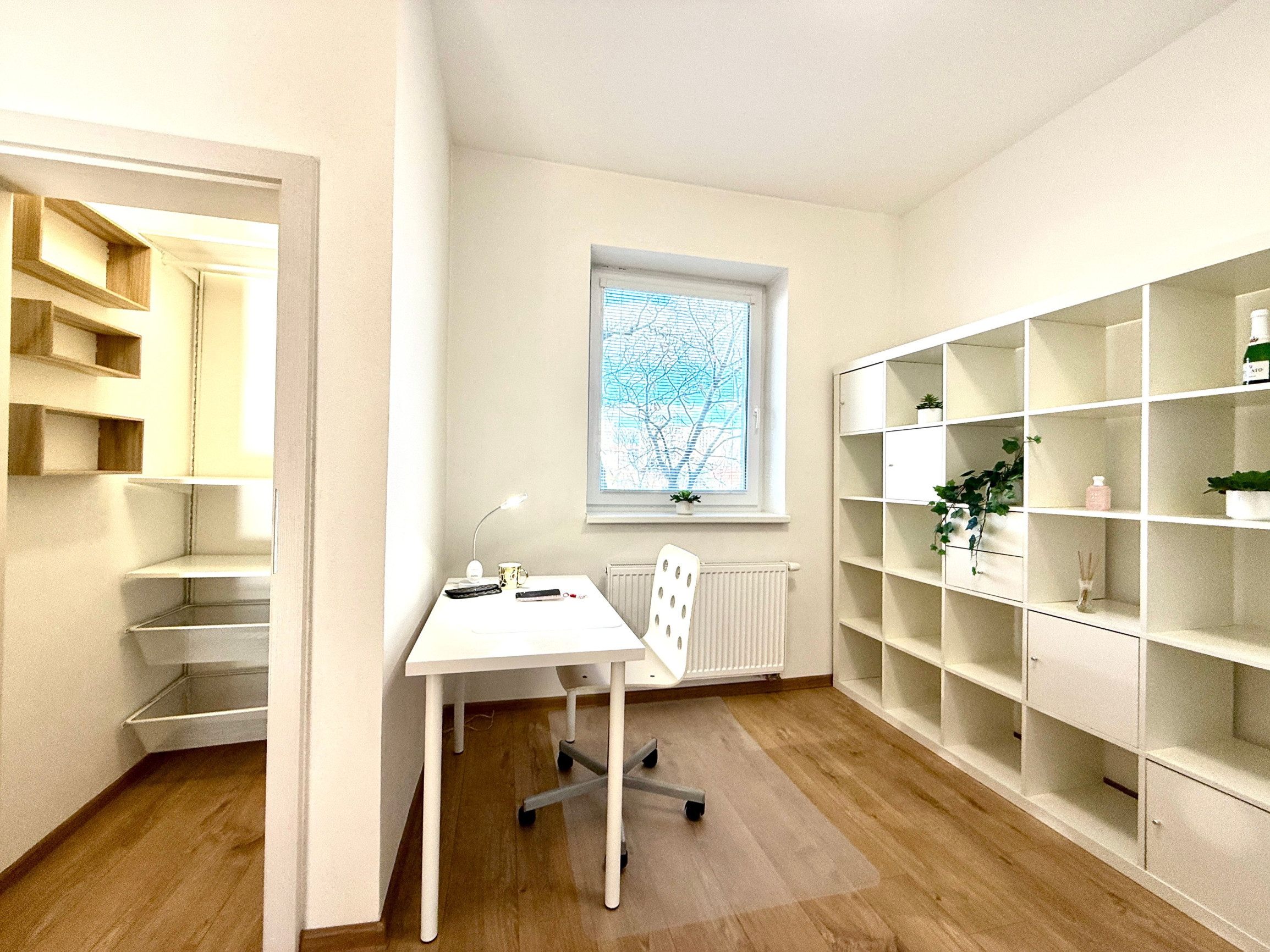 BE.LIVE COMPANY- PRENÁJOM- VEĽKORYSÝ- 3-IZBOVÝ- BYT- STARÉ MESTO- LANGSFELDOVA 