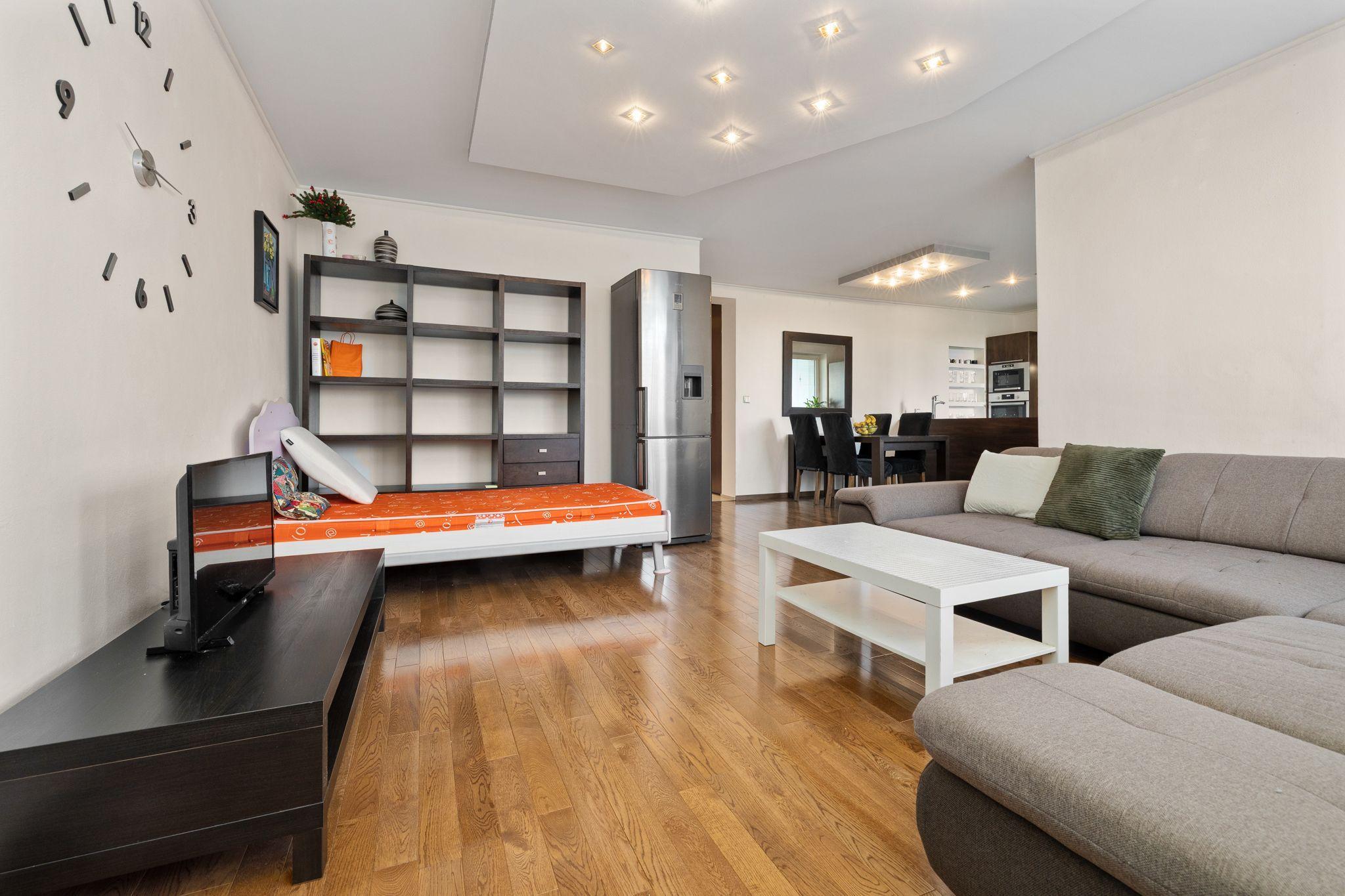 BE.LIVE COMPANY- PREDAJ- KRÁSNY- 3-IZBOVÝ- BYT- PARKOVACIE MIESTO- STARÉ MESTO