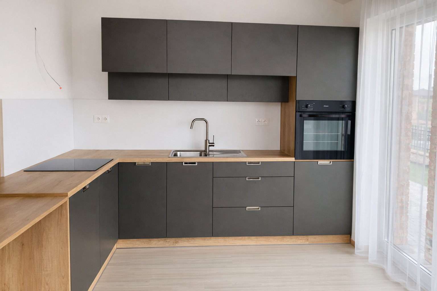 BE.LIVE COMPANY – PRENÁJOM – PRIESTRANNÝ APARTMÁN V NOVOSTAVBE BUNGALOVU – ZÁHRADA – PARKOVANIE – ZOHOR