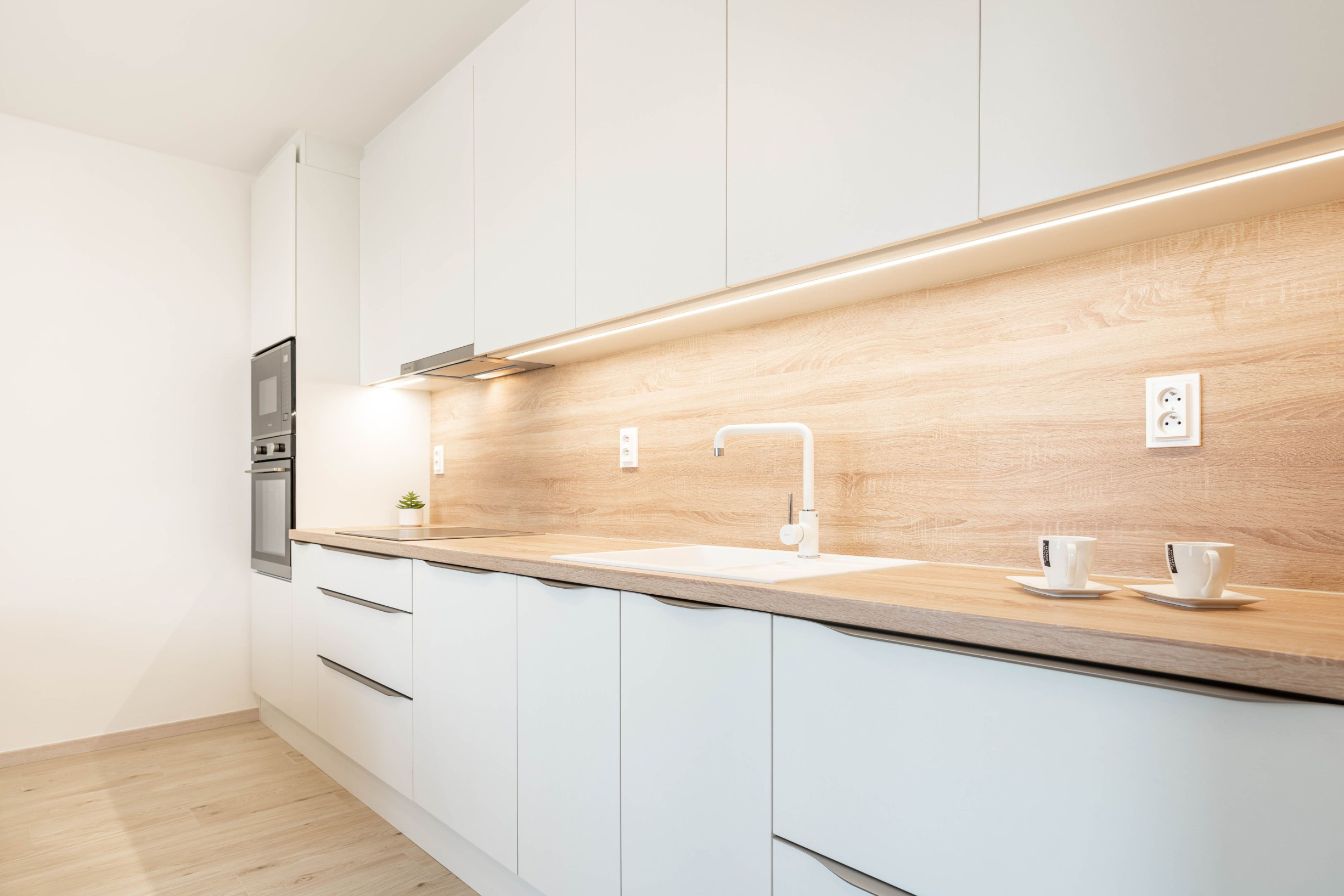 BE.LIVE COMPANY- PRENÁJOM- 2-IZBOVÝ BYT- PARKOVACIE STÁTIE- ŠÁMOT- ŠAMORÍN 