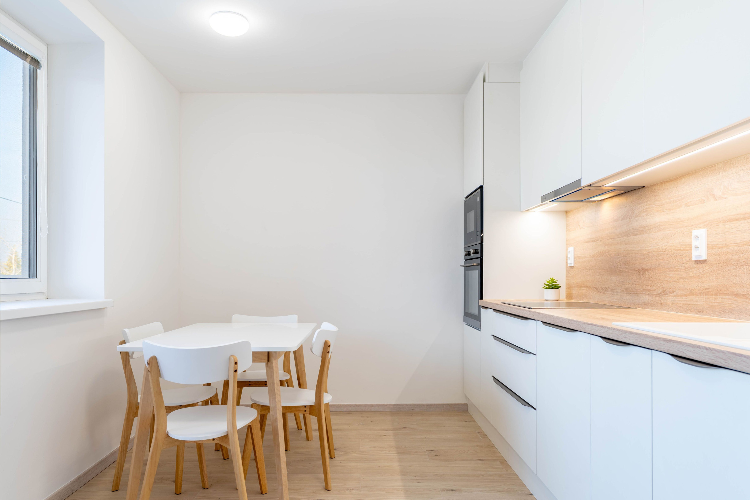 BE.LIVE COMPANY- PRENÁJOM- 2-IZBOVÝ BYT- PARKOVACIE STÁTIE- ŠÁMOT- ŠAMORÍN 