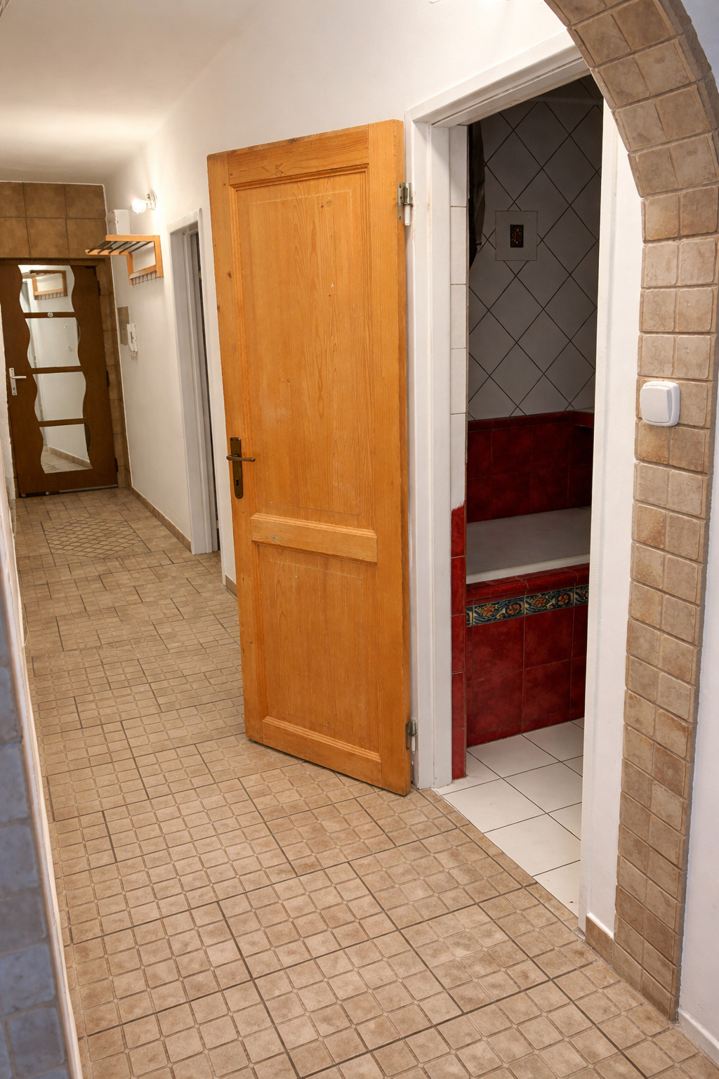 BE.LIVE COMPANY - NA PREDAJ – 3-IZBOVÝ BYT VO VYHĽADÁVANEJ LOKALITE BA – NOVÉ MESTO – BUDYŠÍNSKA ULICA