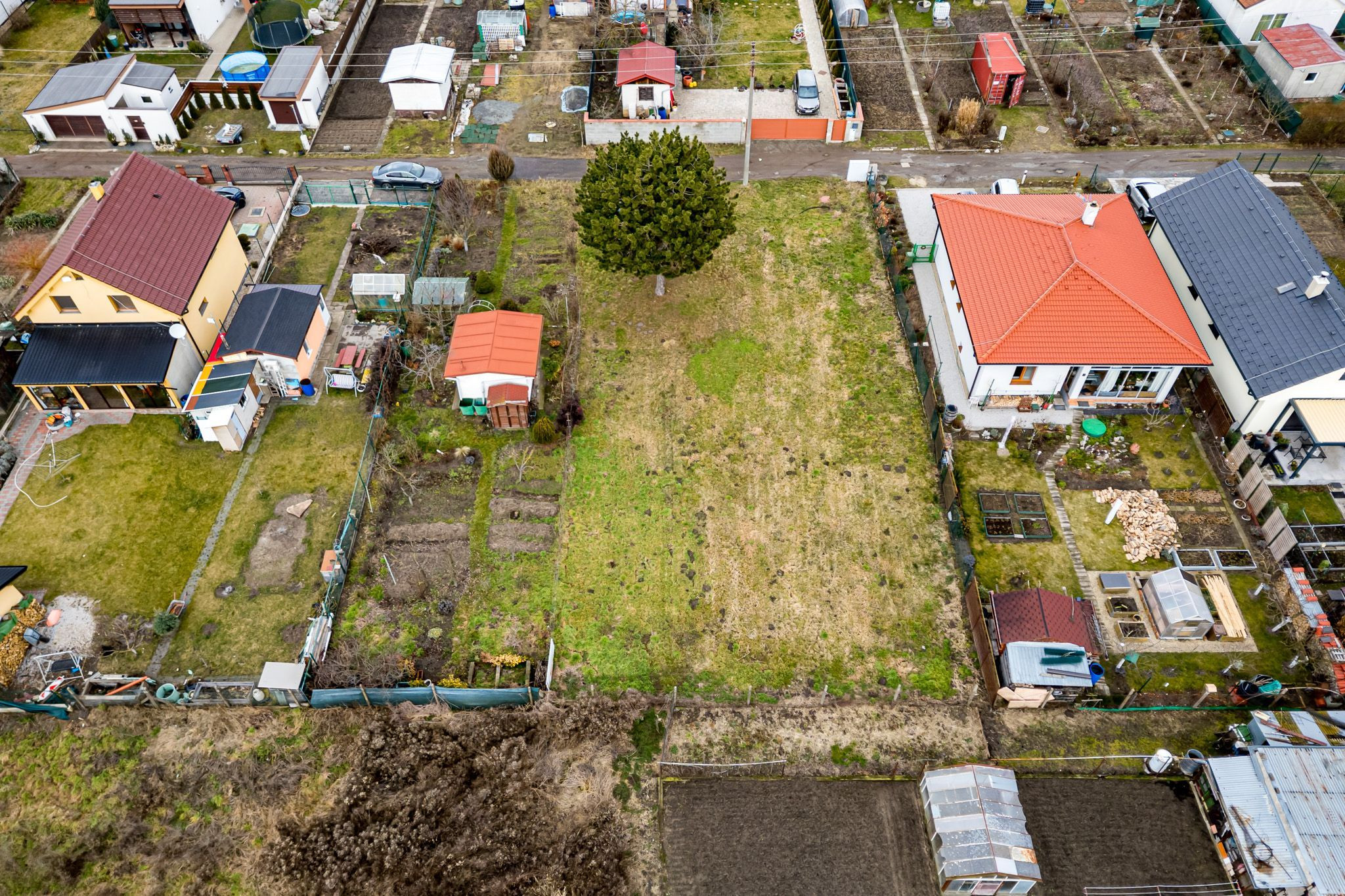 BE.LIVE COMPANY- PREDAJ- SLNEČNÝ- STAVEBNÝ POZEMOK - TICHÁ LOKALITA - BLÍZKO CENTRA - MALACKY