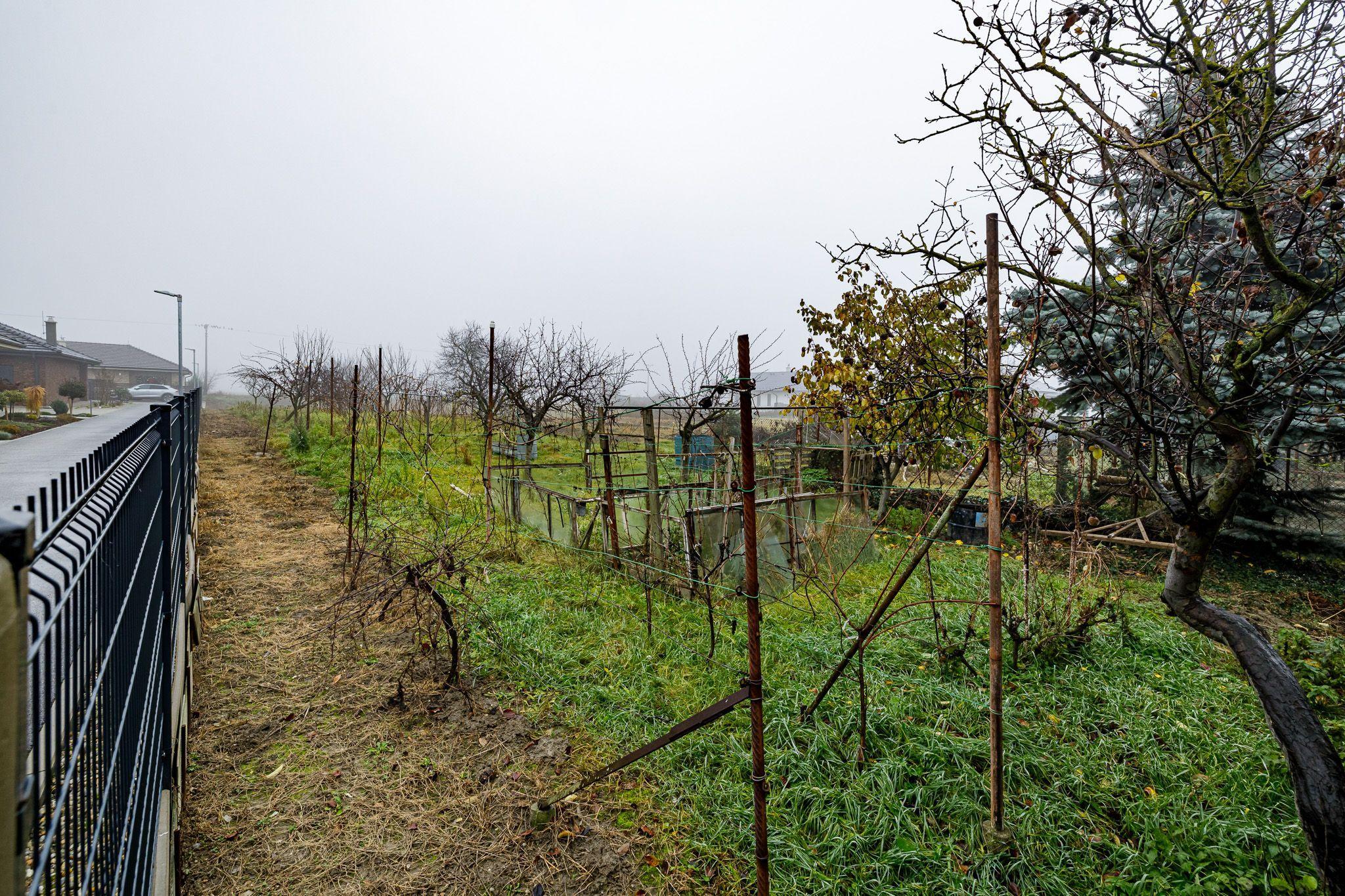 BE.LIVE COMPANY- PREDAJ- STAVEBNÝ- POZEMOK 2287m²- RODINNÝ DOM- VLKY- TOMÁŠOV 