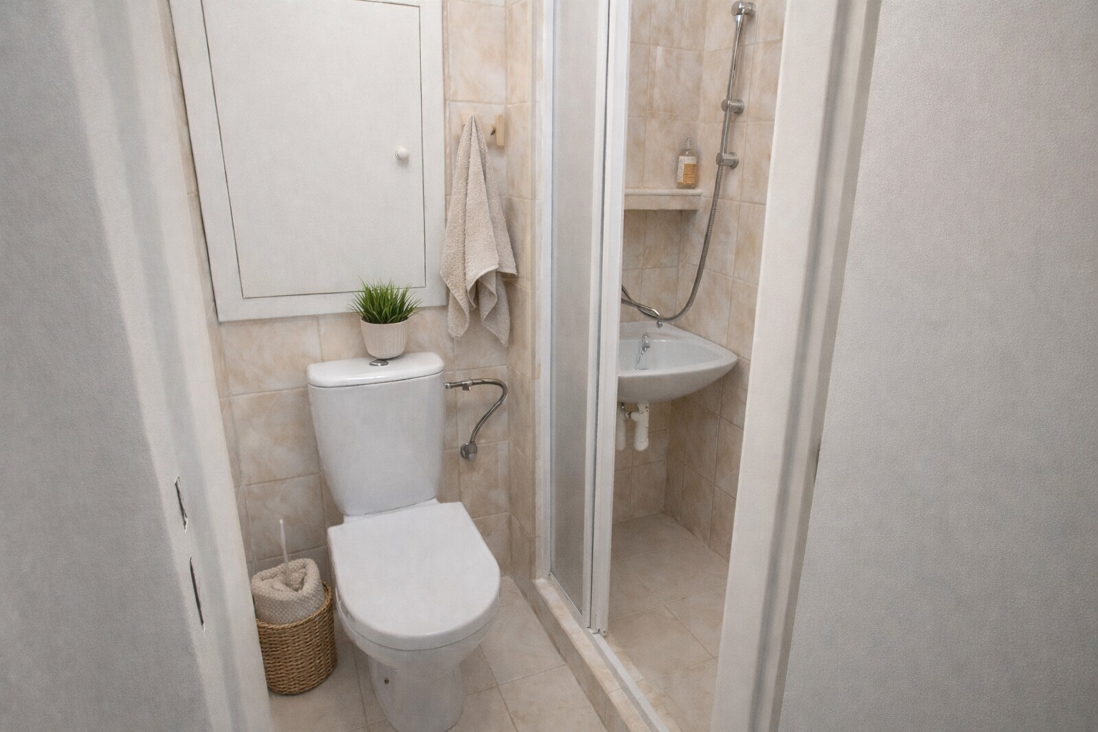 OFF PONUKA- NA PREDAJ – GARSÓNKA PO ČIASTOČNEJ REKONŠTRUKCII – ŠTRKOVEC – RUŽINOV