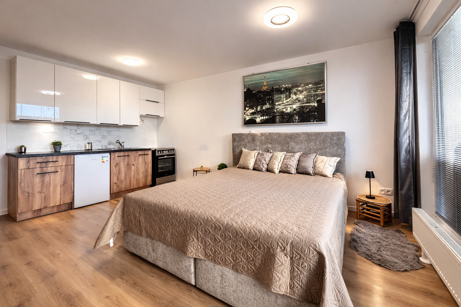 OFF PONUKA-NA PREDAJ – KOMPLETNE ZARIADENÝ 1-IZBOVÝ APARTMÁN S PRIESTRANNOU LOGGIOU – NOVOSTAVBA RENDEZ – RAČA