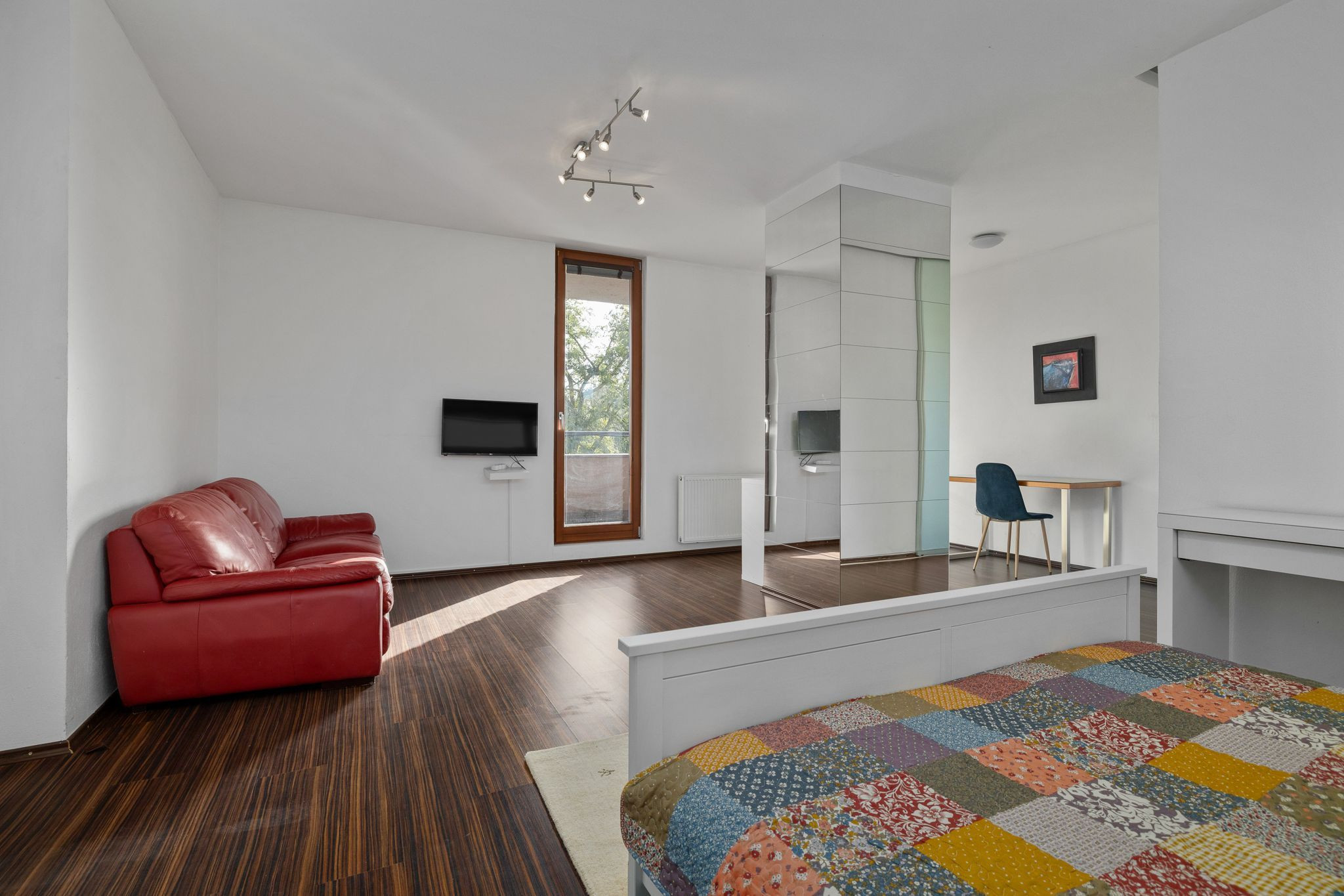 BE.LIVE COMPANY- PREDAJ- 5- IZBOVÝ- DOM- KARLOVA VES