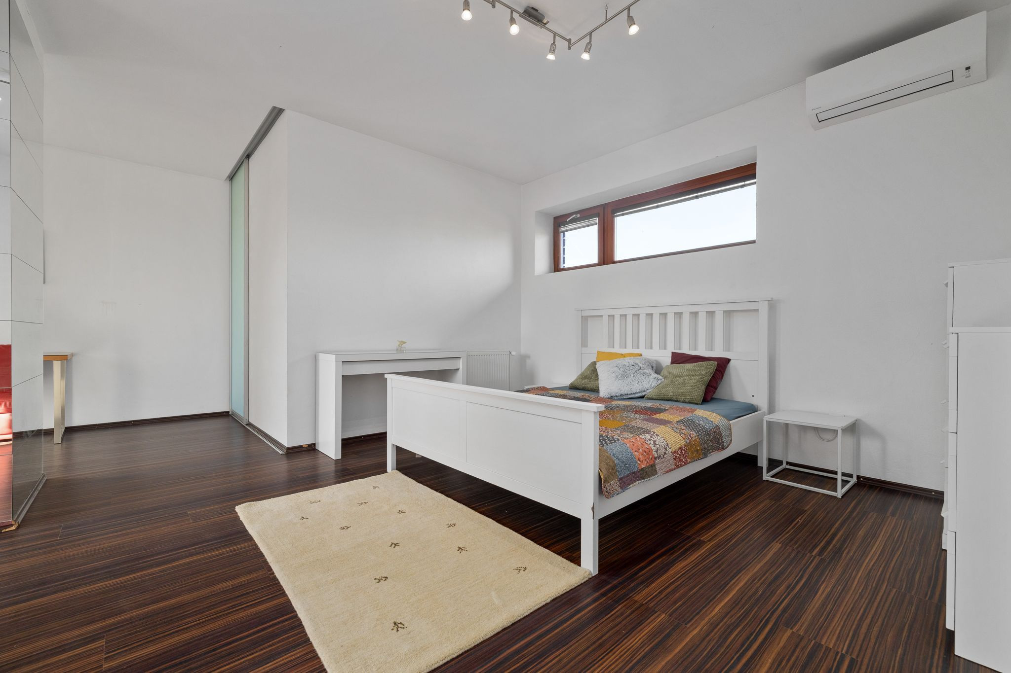 BE.LIVE COMPANY- PREDAJ- 5- IZBOVÝ- DOM- KARLOVA VES