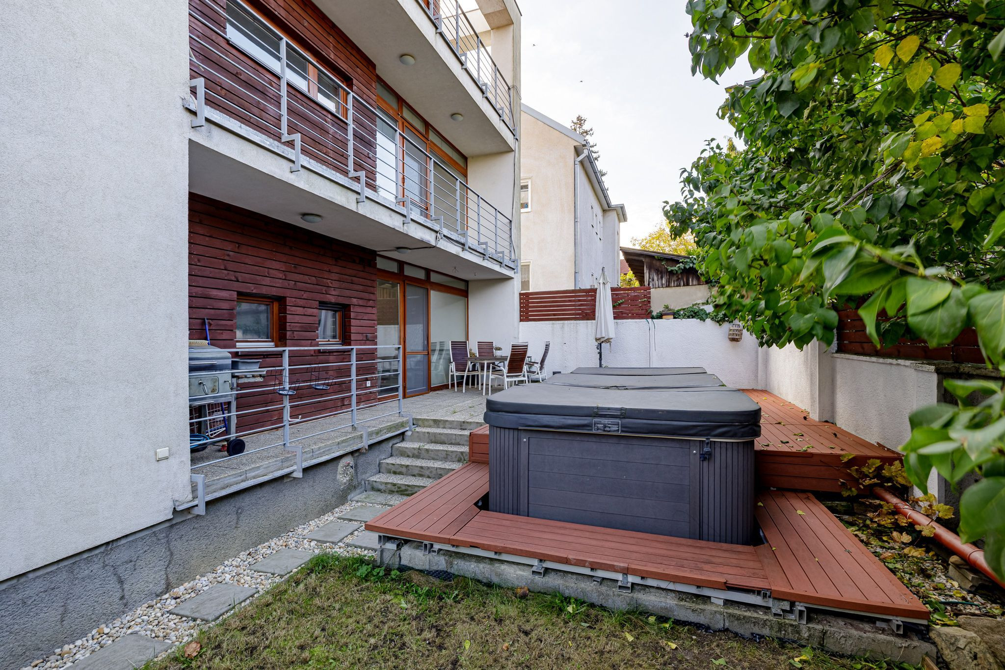 BE.LIVE COMPANY- PREDAJ- 5- IZBOVÝ- DOM- KARLOVA VES