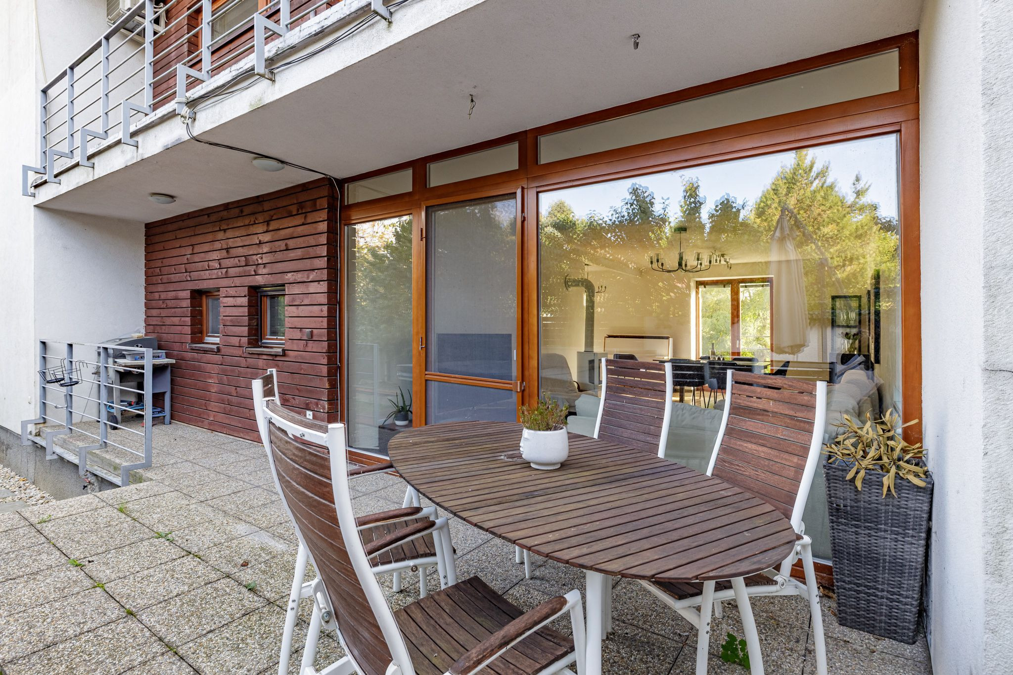 BE.LIVE COMPANY- PREDAJ- 5- IZBOVÝ- DOM- KARLOVA VES