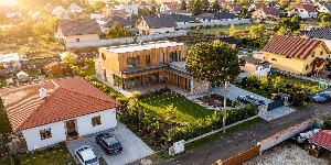 BE.LIVE COMPANY – NA PREDAJ SLNEČNÝ POZEMOK - TICHÁ LOKALITA - BLÍZKO CENTRA - MALACKY