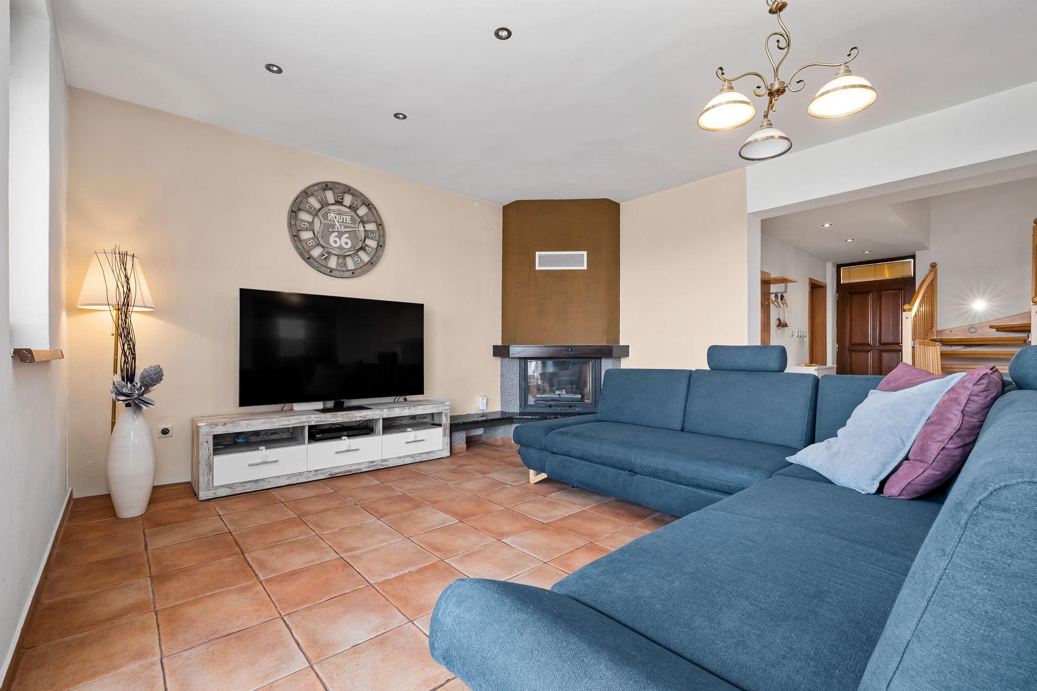 BE.LIVE COMPANY- PREDAJ- 4-IZBOVÝ- RODINNÝ DOM- S GARÁŽOU- VÍRIVKOU- VEĽKOU ZÁHRADOU- TUREŇ- SENEC