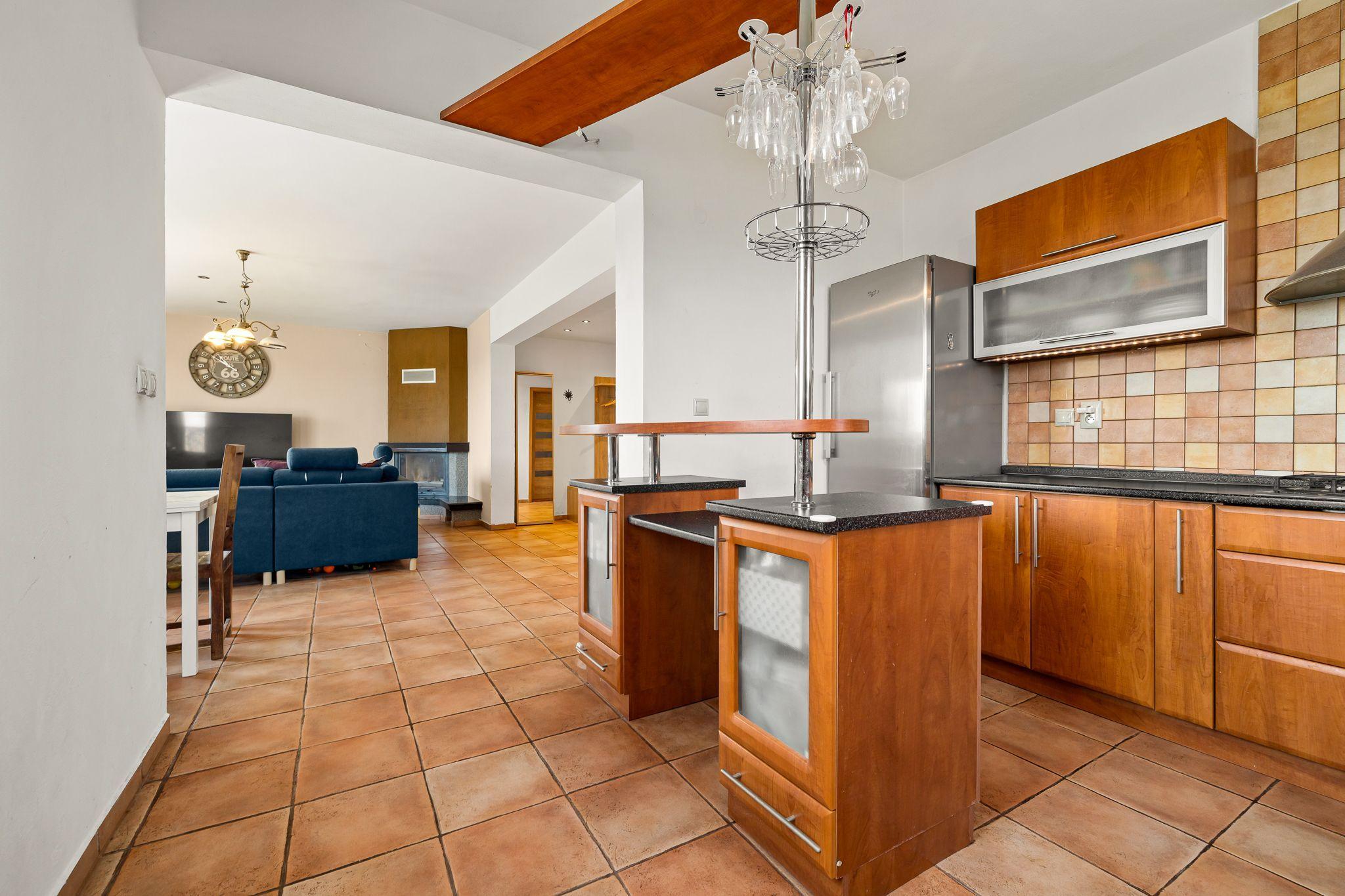 BE.LIVE COMPANY- PREDAJ- 4-IZBOVÝ- RODINNÝ DOM- S GARÁŽOU- VÍRIVKOU- VEĽKOU ZÁHRADOU- TUREŇ- SENEC